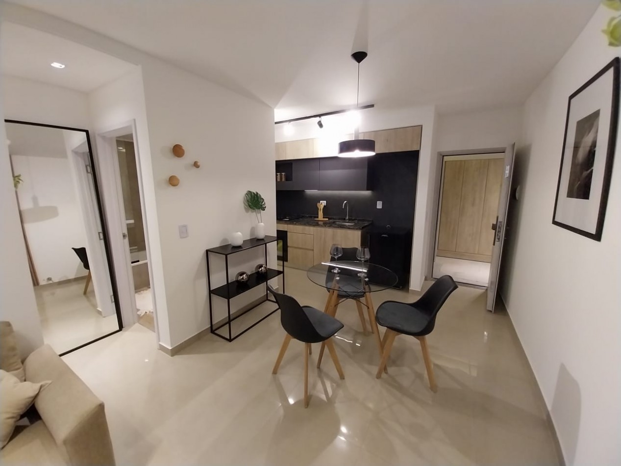 Venta Departamento Un Dormitorio Con Balcon  Rioja 900 Diciembre 2023