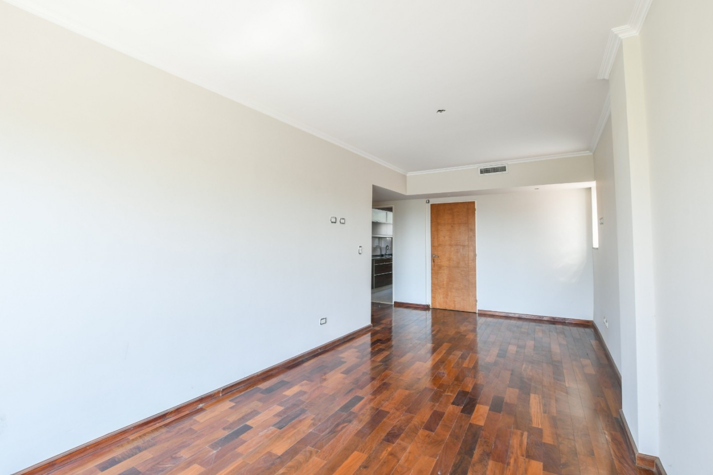 VENTA PISO EXCLUSIVO TRES DORMITORIOS BARRIO MARTIN