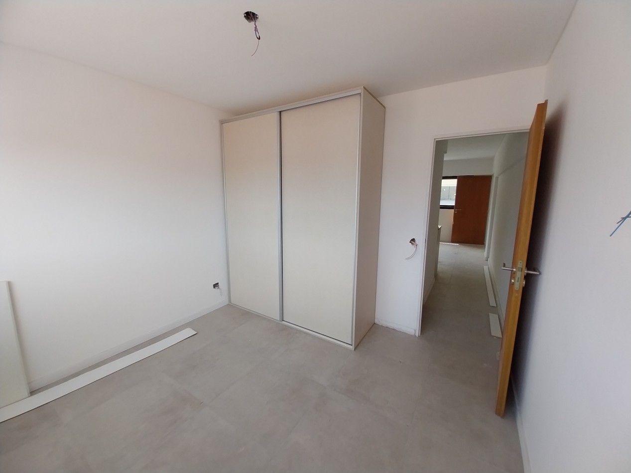 Venta Un Dormitorio  Contrafrente Valparaiso y Cordoba Entrega Noviembre 2023