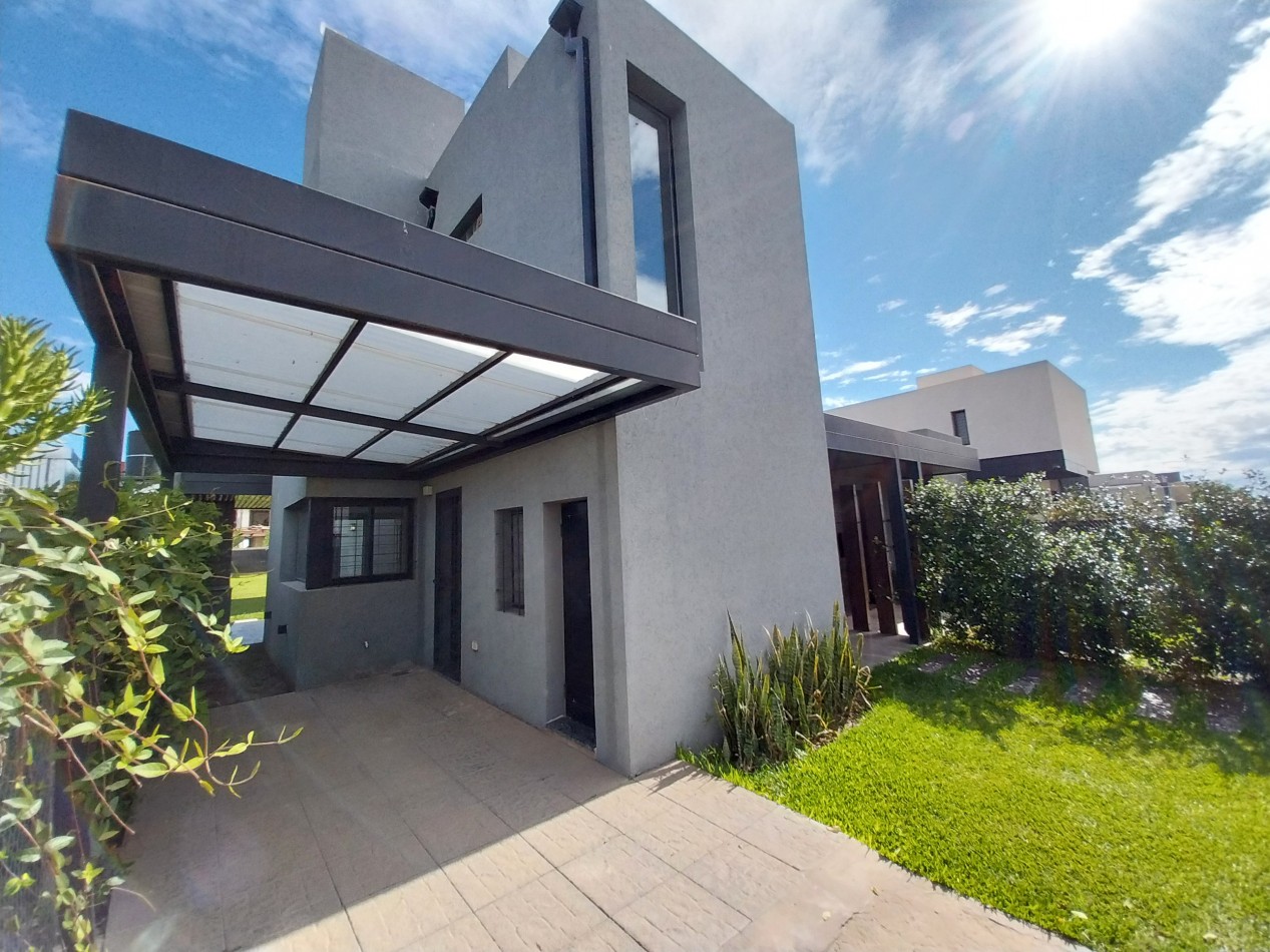 ALQUILER PERMANENTE CASA TRES DORMITORIOS CON PILETA DON MATEO ETAPA 1