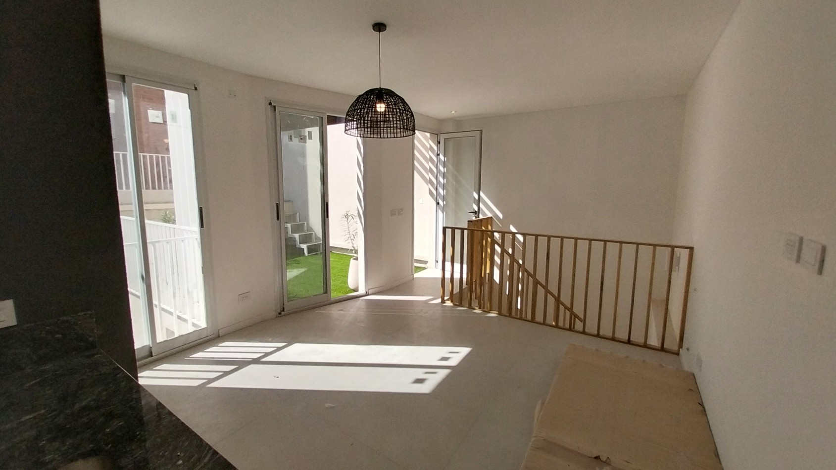 VENTA CASA TRES DORMITORIOS PASILLO BALCARCE Y 9 DE JULIO ESTRENAR