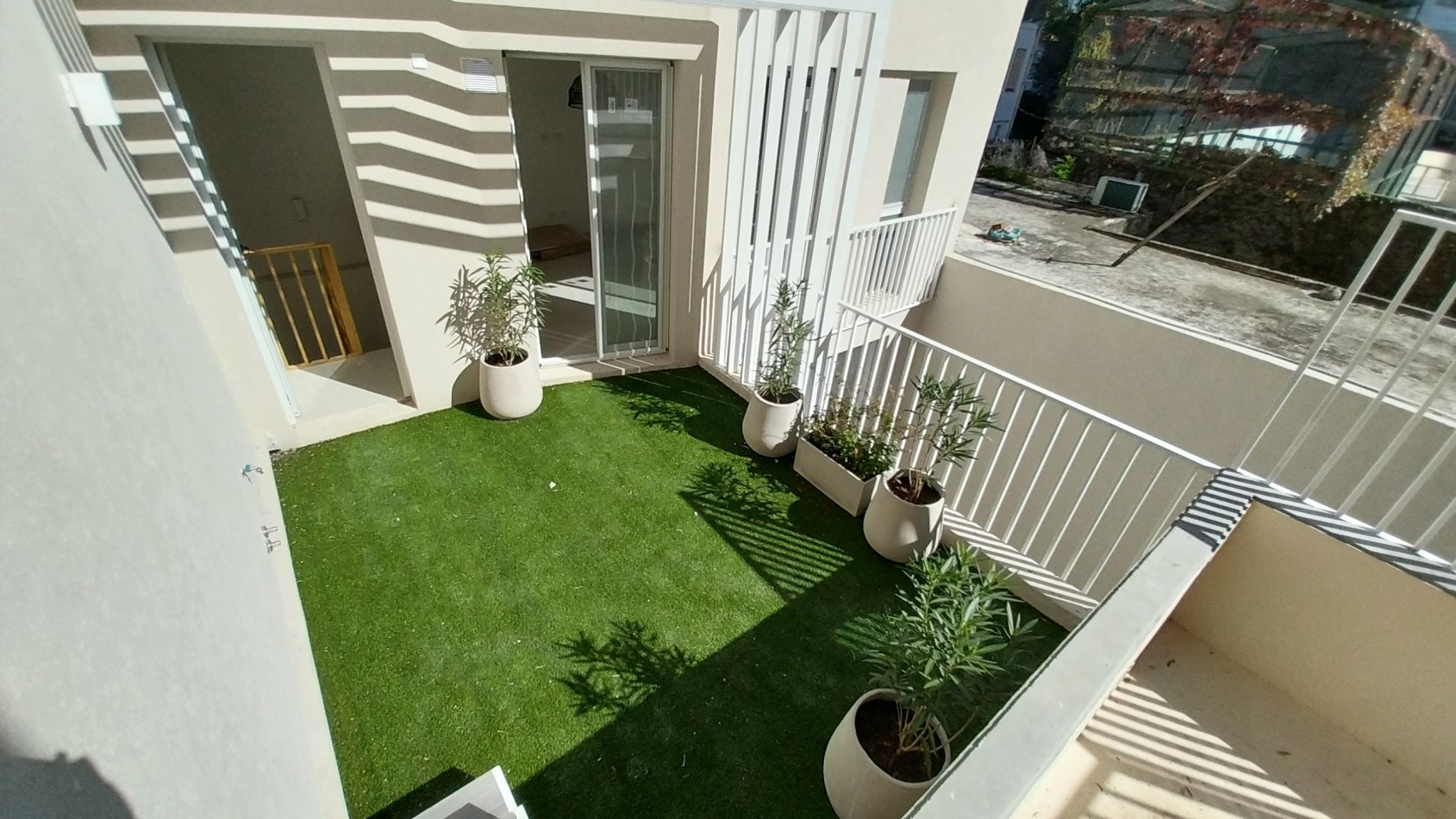 VENTA CASA TRES DORMITORIOS PASILLO BALCARCE Y 9 DE JULIO ESTRENAR