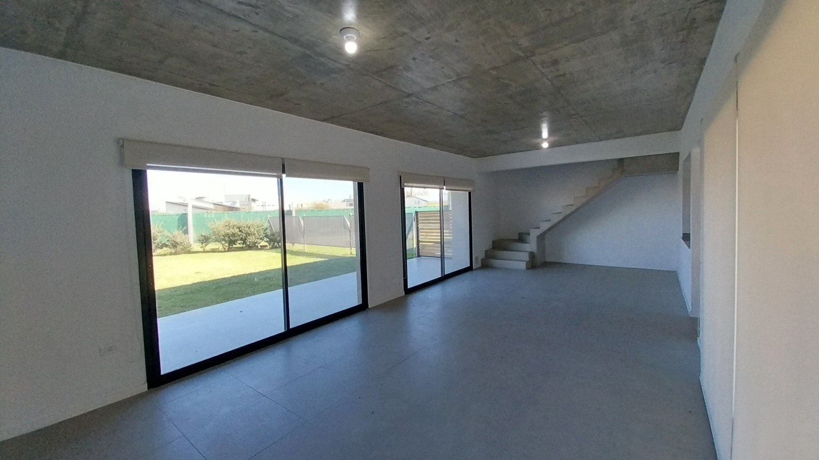 ALQUILER PERMANENTE CASA DOS DORMITORIOS CONDOMINIOS DON MATEO BARRIO PRIVADO FUNES