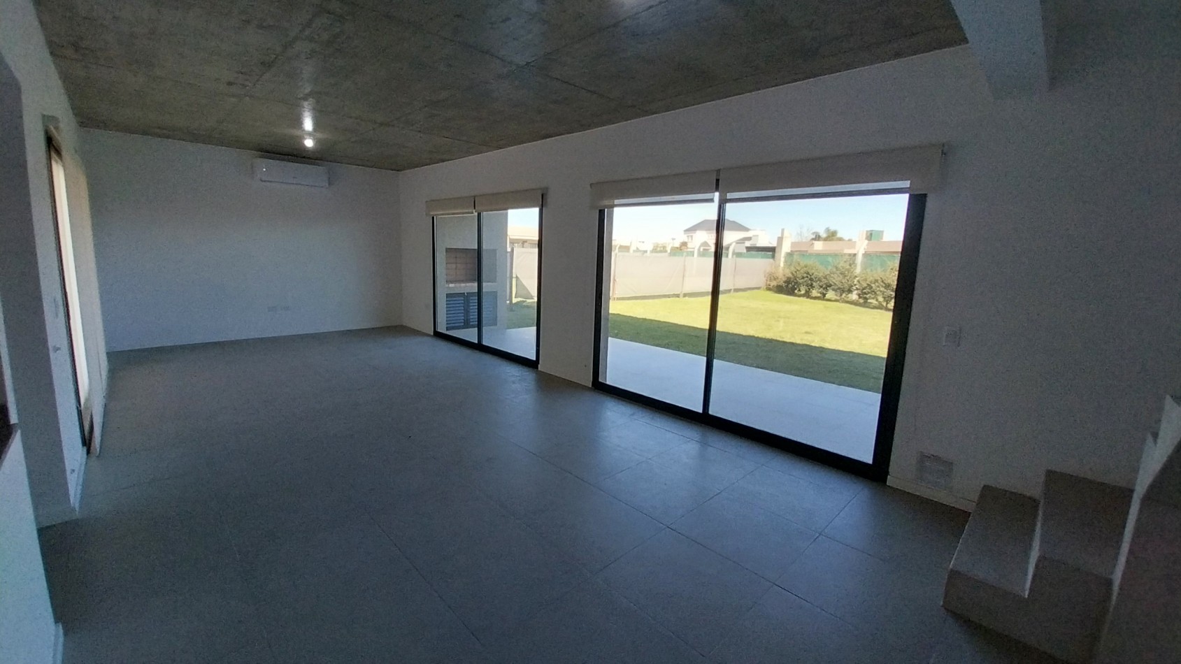 ALQUILER PERMANENTE CASA DOS DORMITORIOS CONDOMINIOS DON MATEO BARRIO PRIVADO FUNES