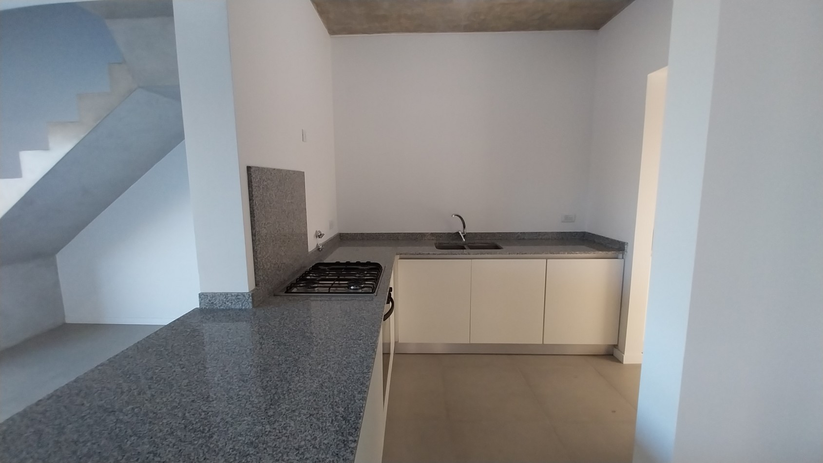 ALQUILER PERMANENTE CASA DOS DORMITORIOS CONDOMINIOS DON MATEO BARRIO PRIVADO FUNES