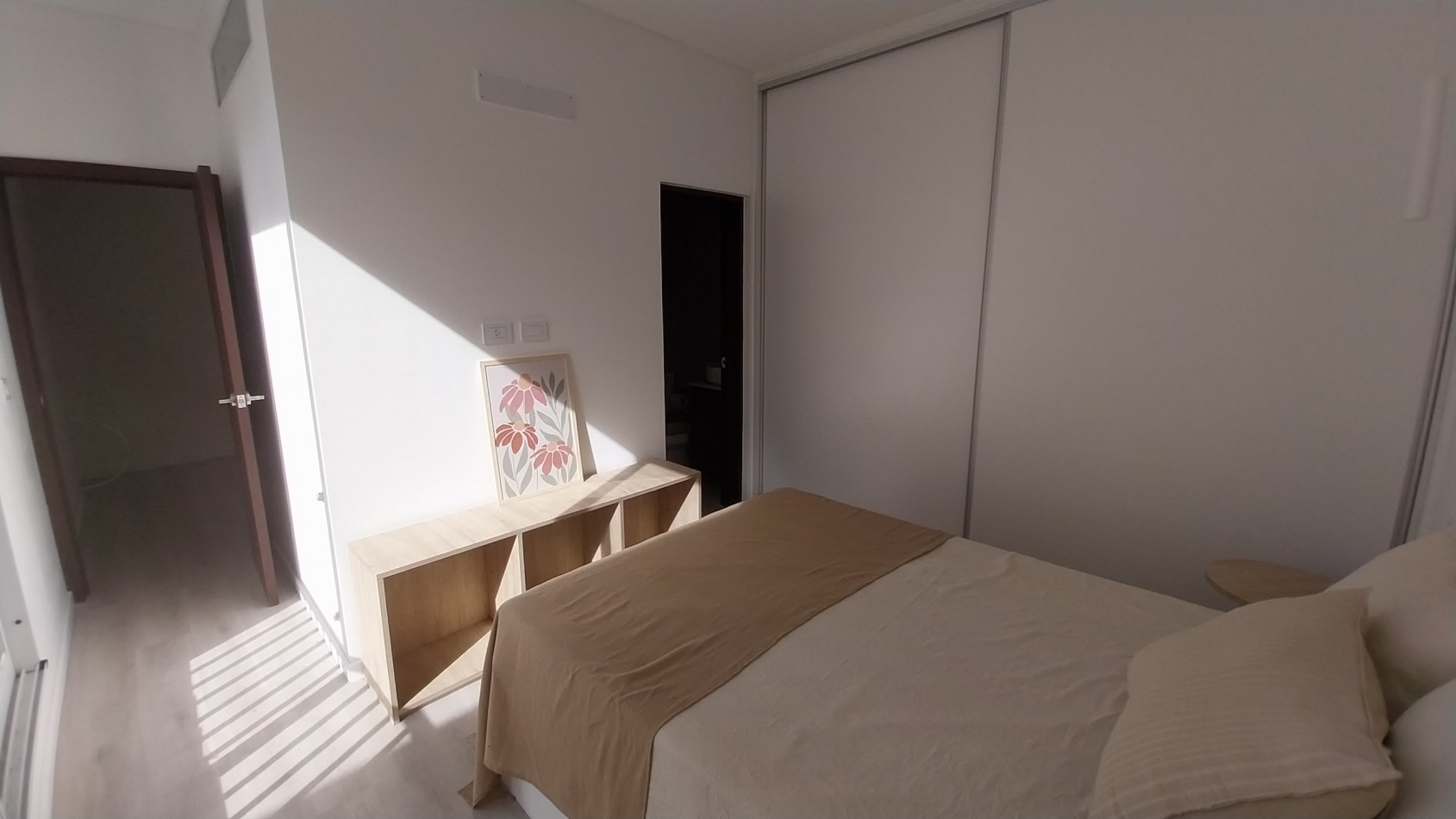  A METROS DE TRIBUNALES!!!! VENTA CASA TRES DORMITORIOS PASILLO BALCARCE Y ZEBALLOS ESTRENAR