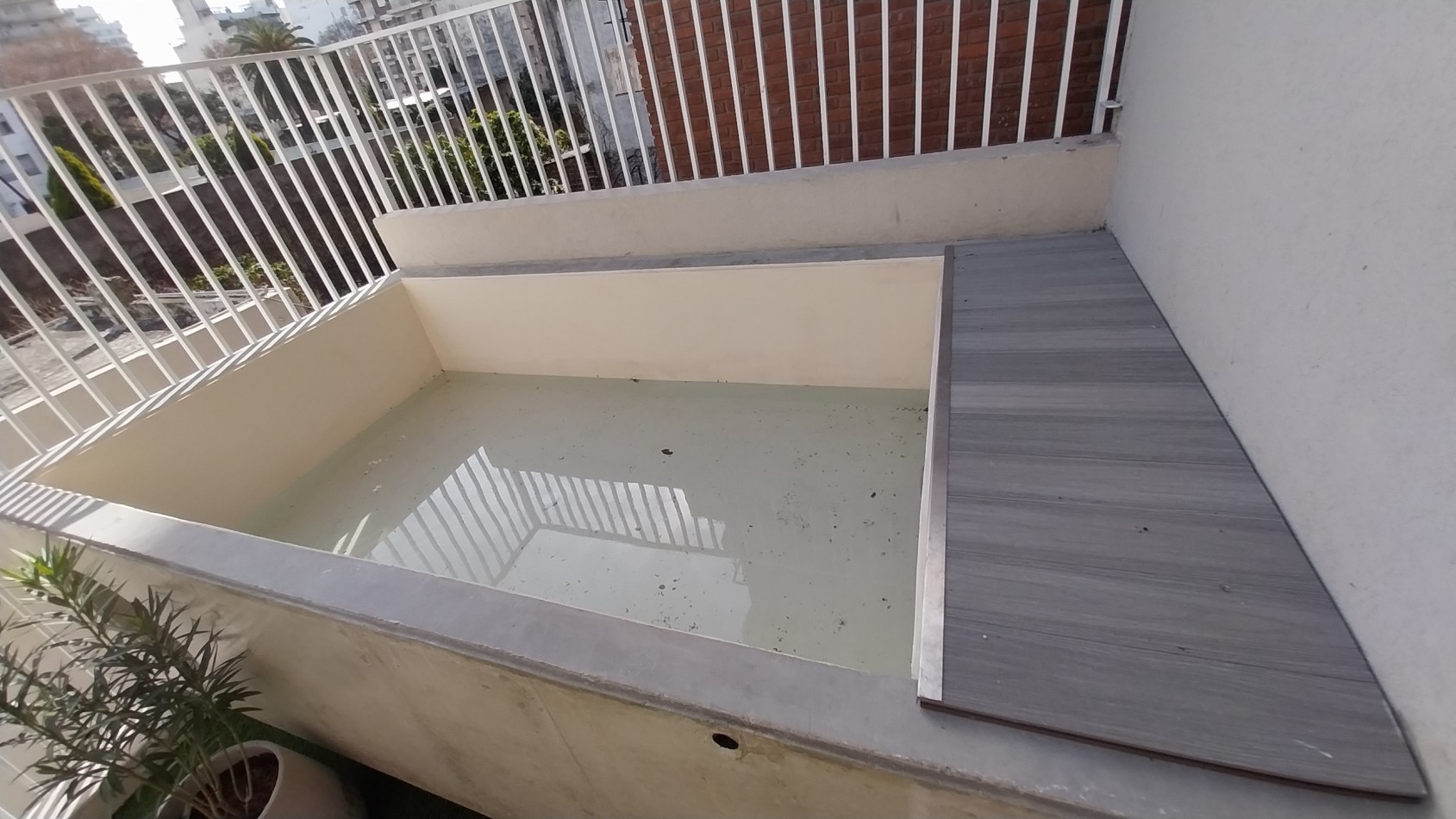  A METROS DE TRIBUNALES!!!! VENTA CASA TRES DORMITORIOS PASILLO BALCARCE Y ZEBALLOS ESTRENAR