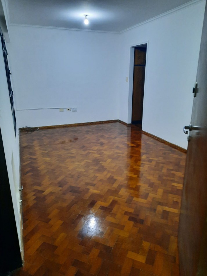 OPORTUNIDAD IMPERDIBLE! VENTA DEPARTAMENTO UN DORMITORIO RIOJA 2500