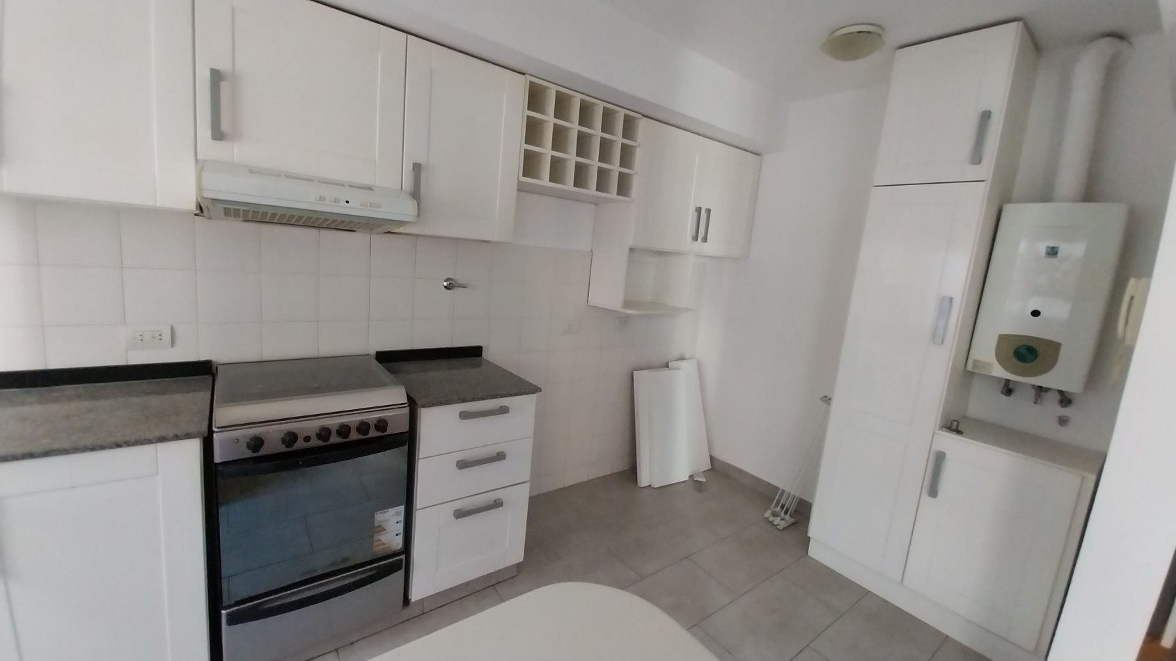 ZONA RIO! VENTA DEPARTAMENTO DOS DORMITORIOS CON COCHERA GUEMES Y MORENO