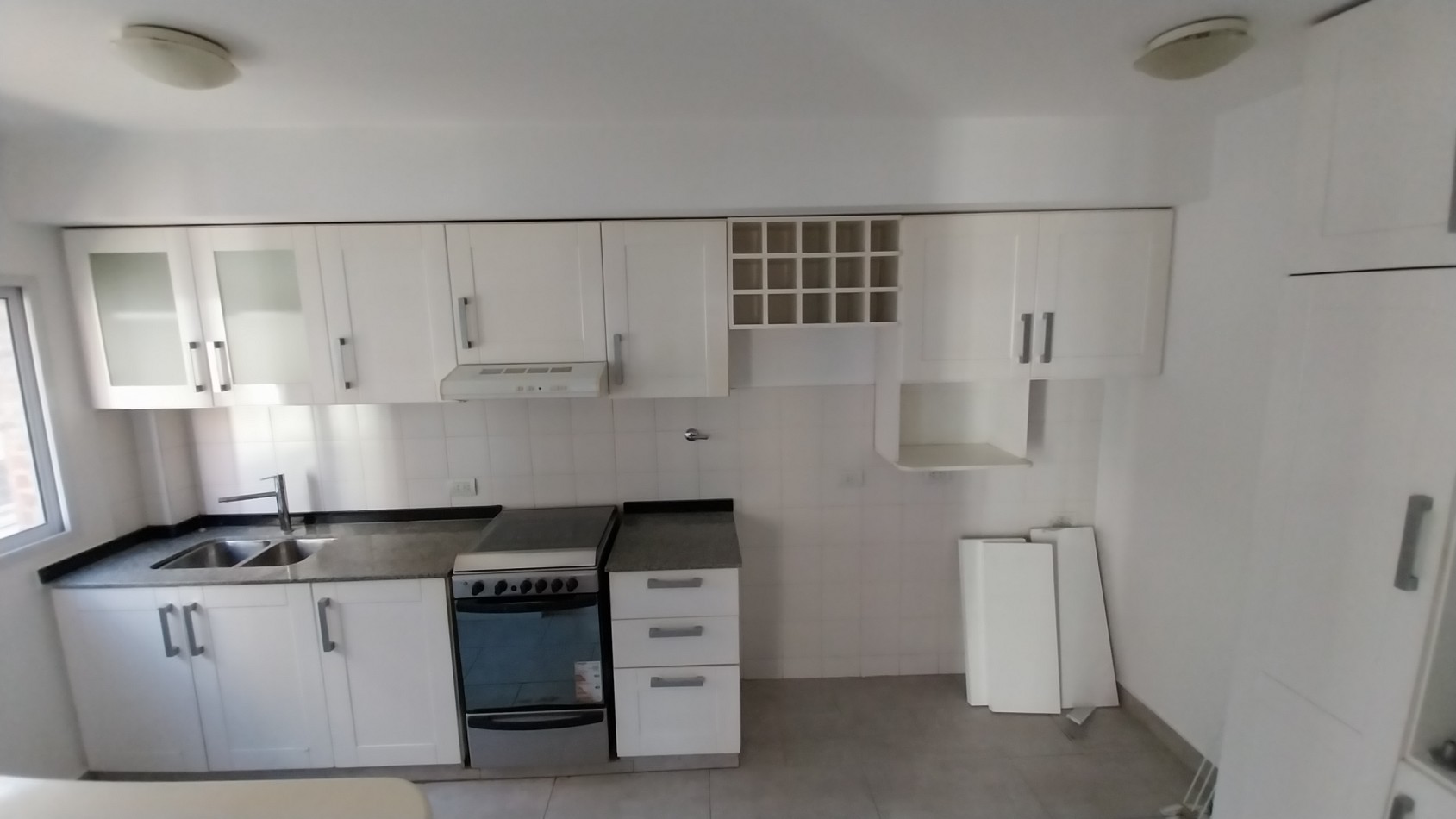 ZONA RIO! VENTA DEPARTAMENTO DOS DORMITORIOS CON COCHERA GUEMES Y MORENO