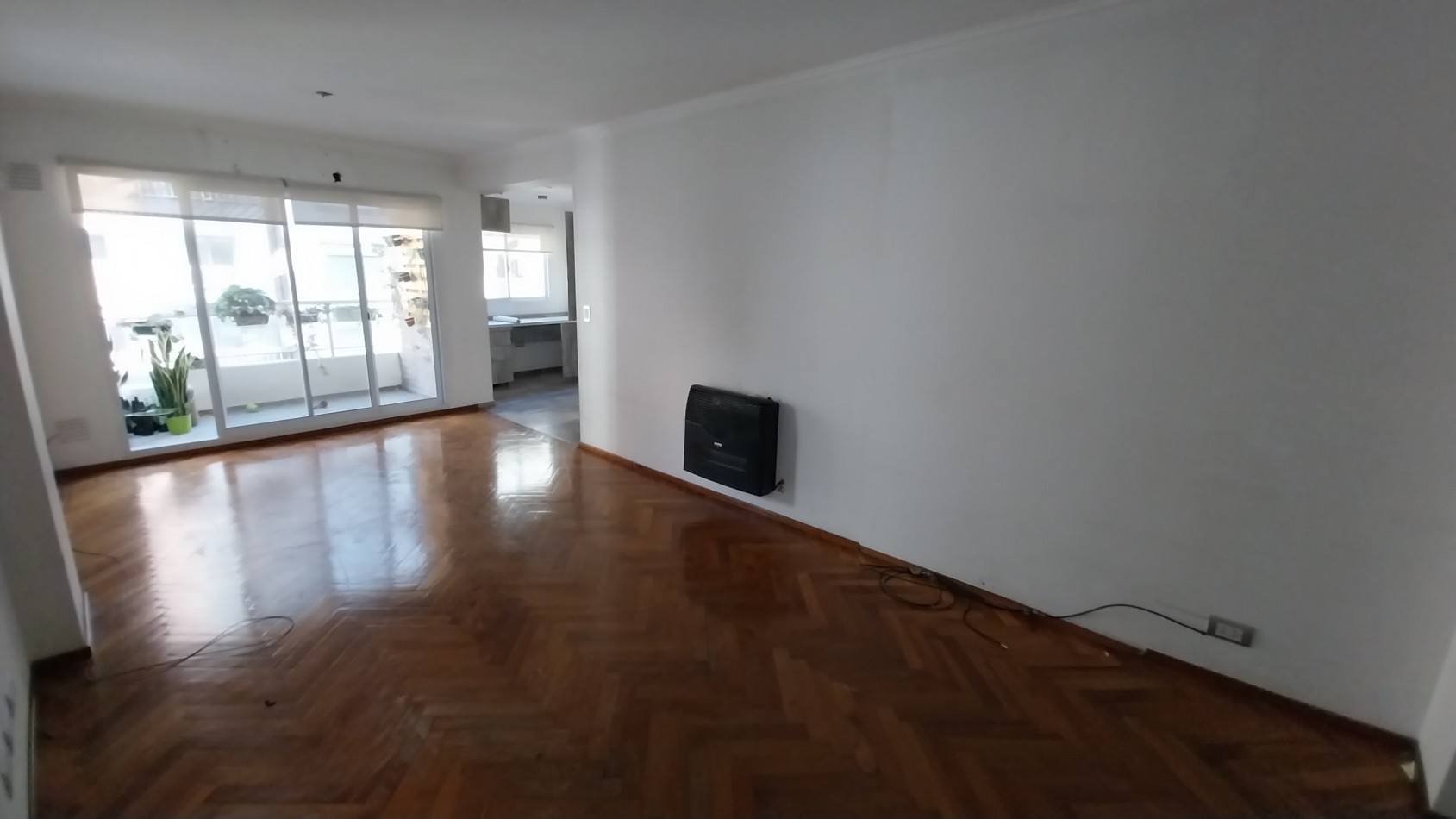 ZONA RIO! VENTA PISO EXCLUSIVO TRES DORMITORIOS CON DOS COCHERAS