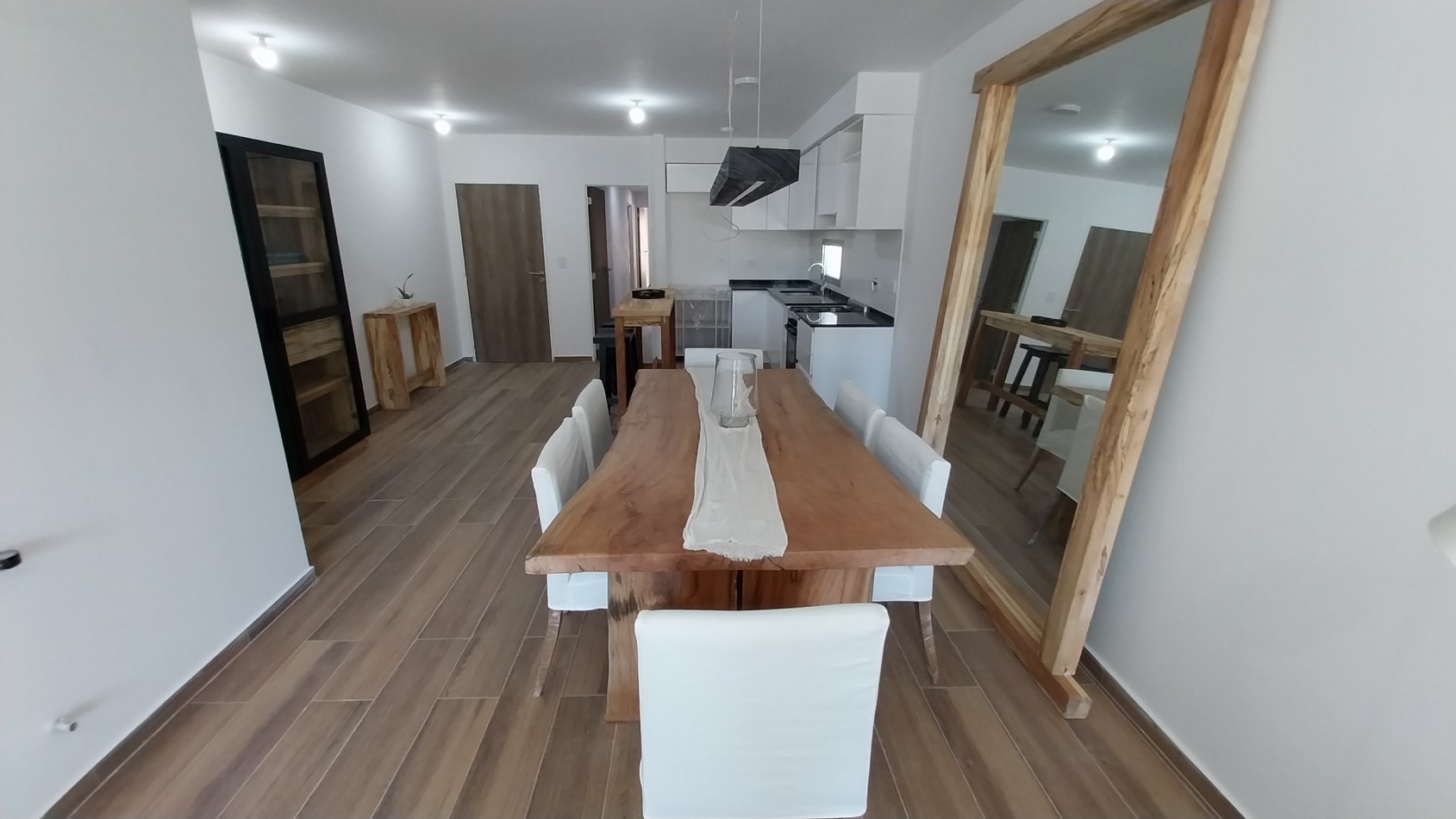 PICHINCHA! VENTA IMPORTANTE DEPARTAMENTO DOS DORMITORIOS CORDOBA Y SUIPACHA ESTRENAR