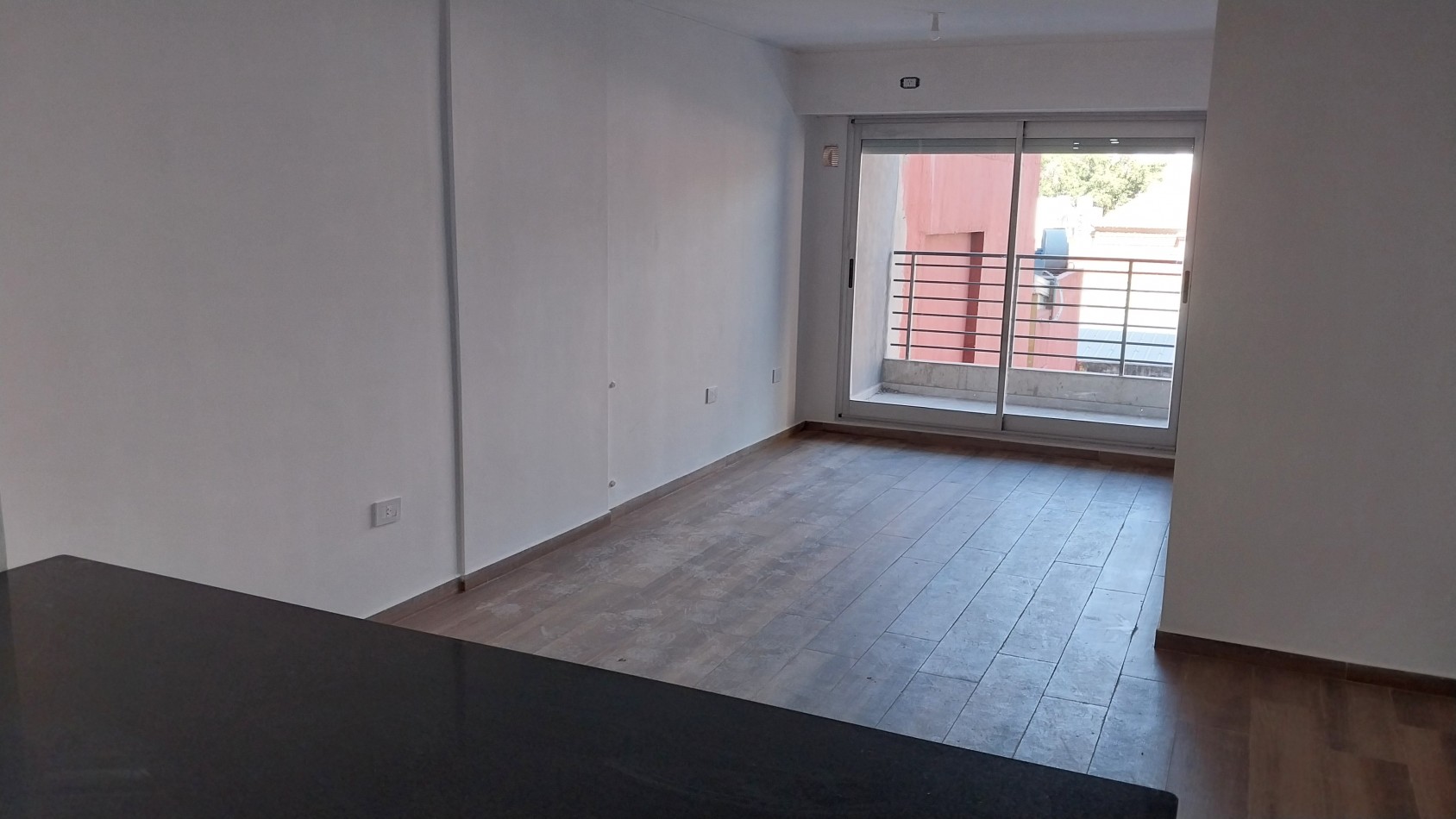 PICHINCHA! VENTA DEPARTAMENTO DOS DORMITORIOS CORDOBA Y SUIPACHA ESTRENAR