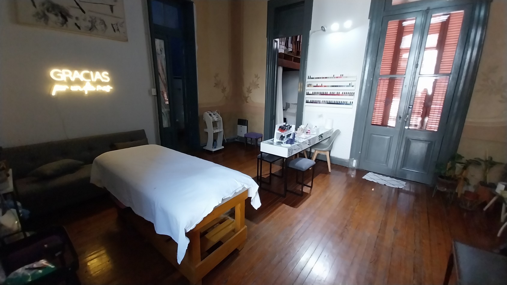 VENTA CASA 7 DORMITORIOS SARGENTO CABRAL  Y EL RIO IDEAL INSTITUCIONES, CONSULTORIOS, INSTITUTOS....