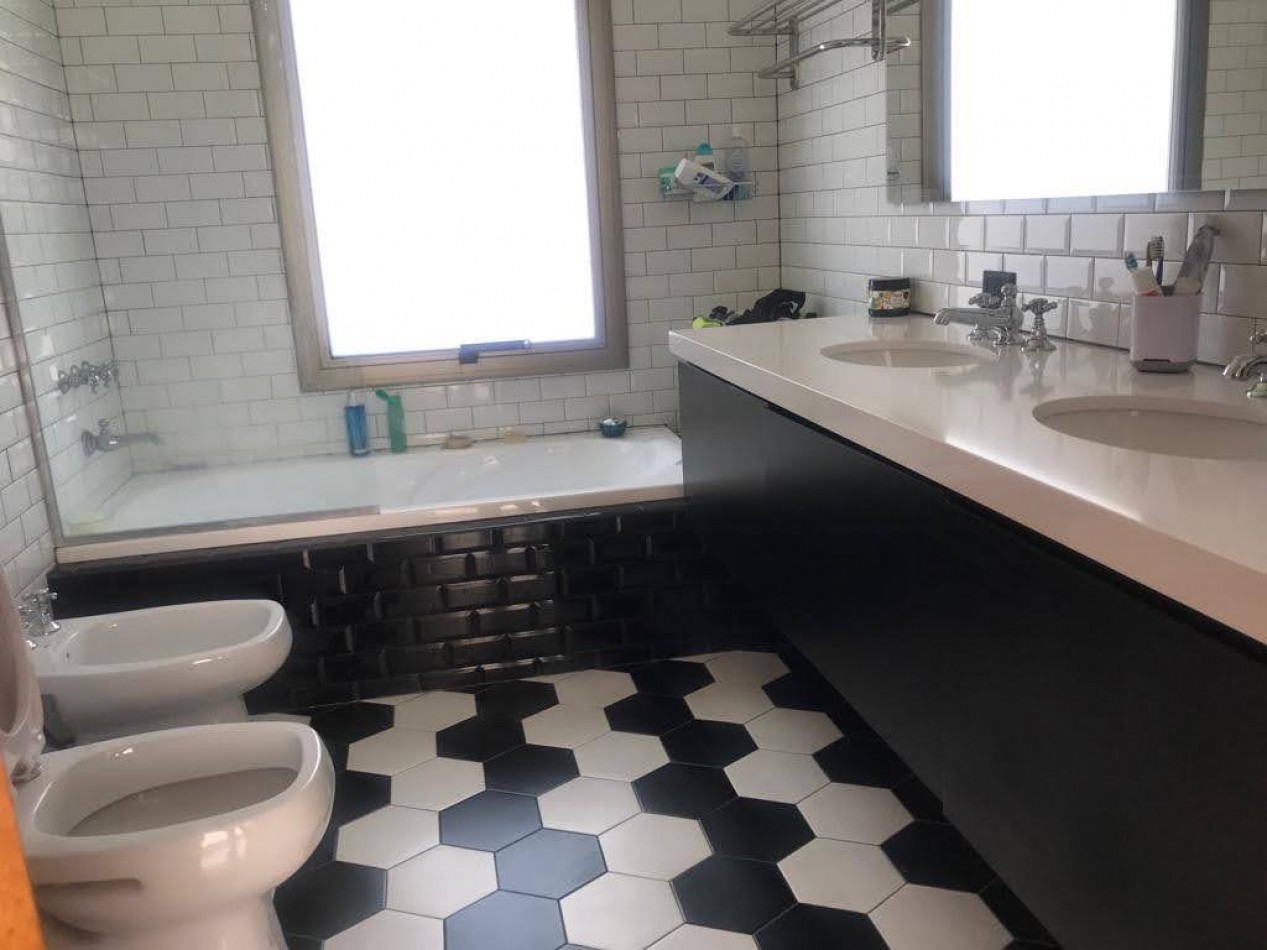 VENTA IMPORTANTE  CASA 4 DORMITORIOS EN ALDEA FISHERTON 