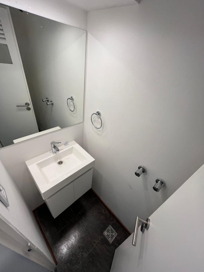 ENTRE RIOS Y CATAMARCA VENTA DEPARTAMENTO TRES DORMITORIOS