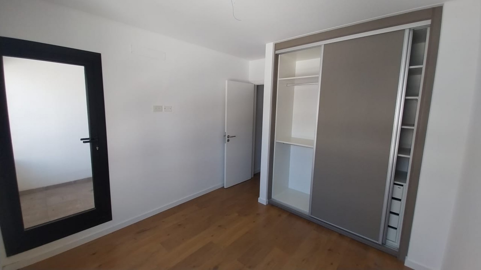 VENTILACION CRUZADA , ZONA TRUNALES. VENTA DEPARTAMENTO UN DORMITORIO ESTRENAR ZEBALLOS Y DORREGO