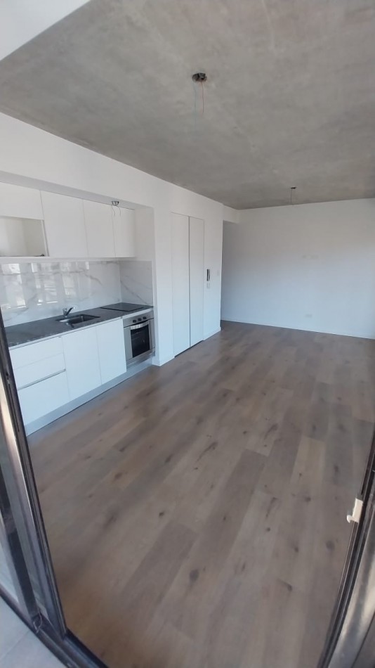 TRIBUNALES VENTA DEPARTAMENTO UN DORMITORIO ZEBALLOS Y DORREGO EN ESQUINA