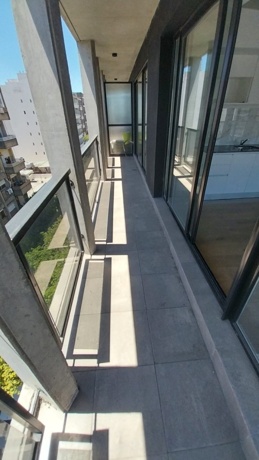 TRIBUNALES VENTA DEPARTAMENTO UN DORMITORIO ZEBALLOS Y DORREGO EN ESQUINA