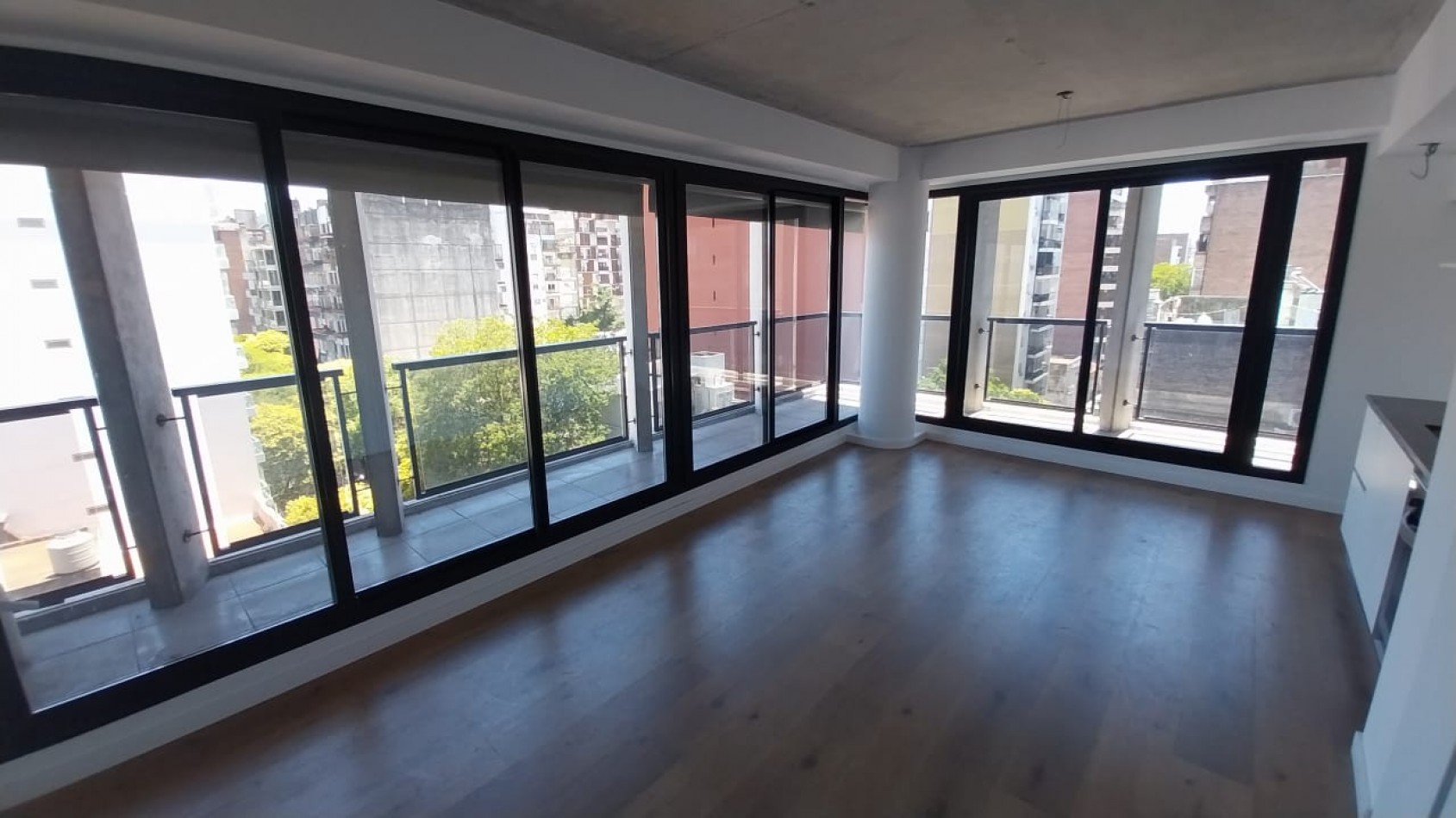 TRIBUNALES VENTA DEPARTAMENTO UN DORMITORIO ZEBALLOS Y DORREGO EN ESQUINA