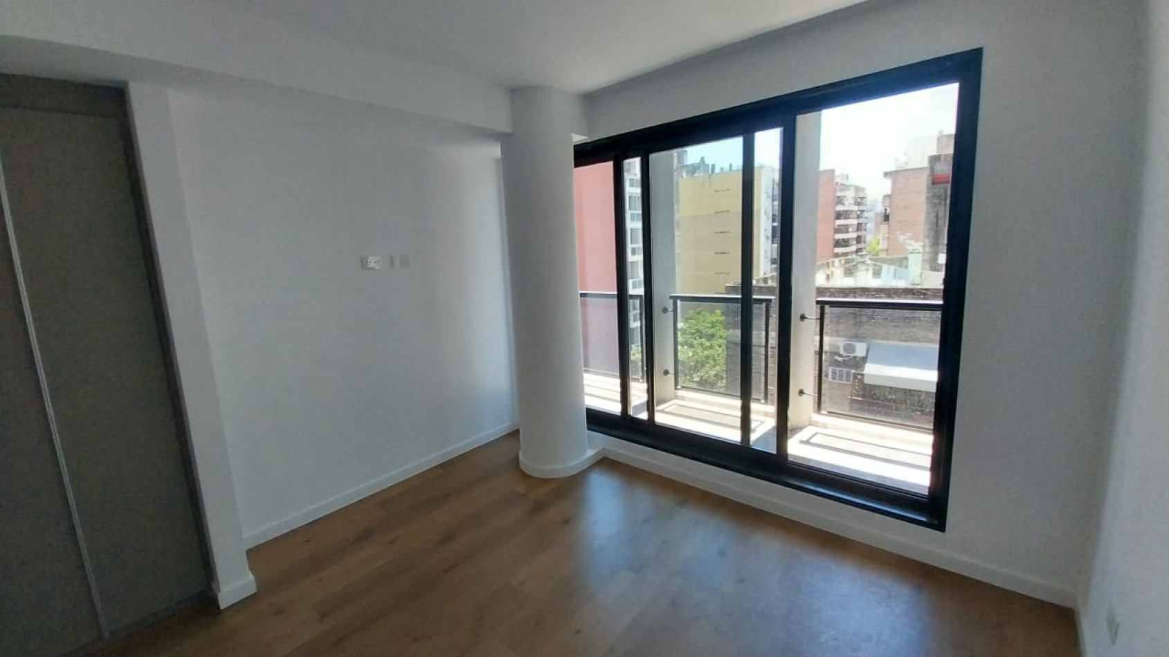 TRIBUNALES VENTA DEPARTAMENTO UN DORMITORIO ZEBALLOS Y DORREGO EN ESQUINA