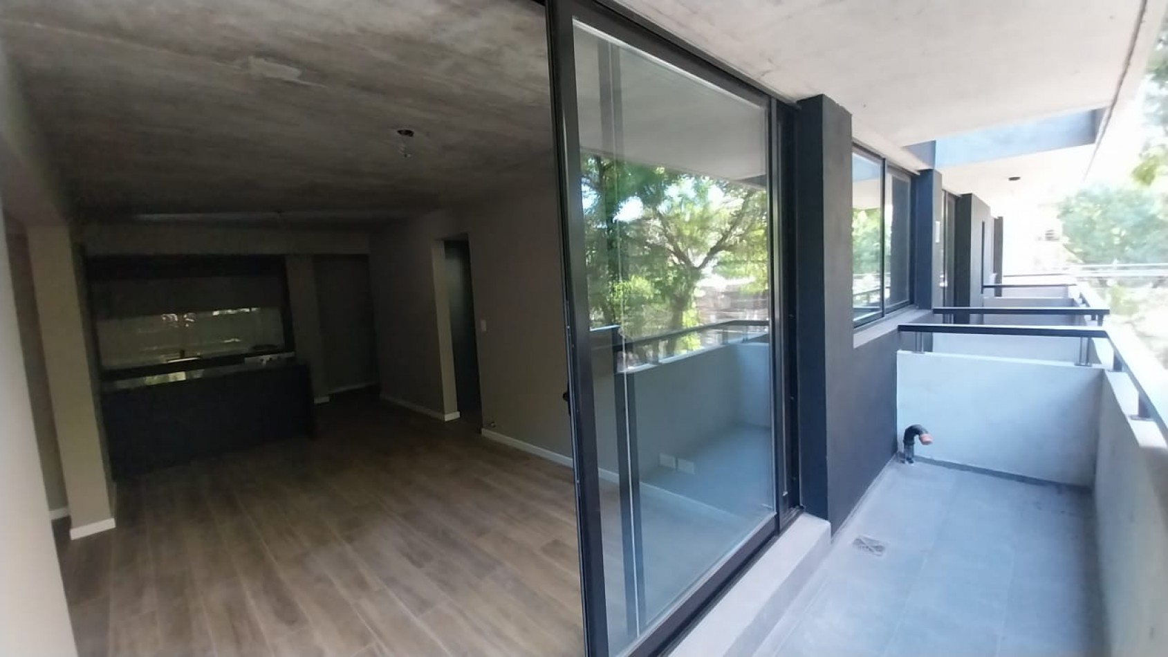 ABASTO VENTA DEPARTAMENTO UN DORMITORIO CON PATIO PISO 2 CERRITO Y PARAGUAY