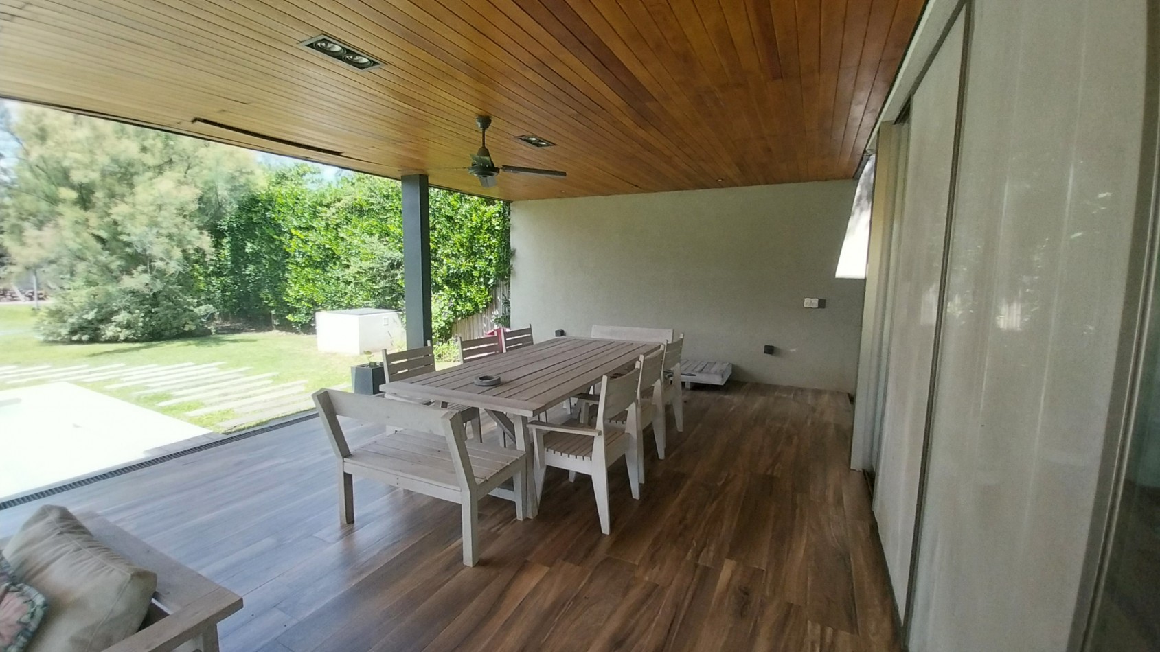 VENTA IMPORTANTE  CASA 4 DORMITORIOS EN ALDEA FISHERTON 