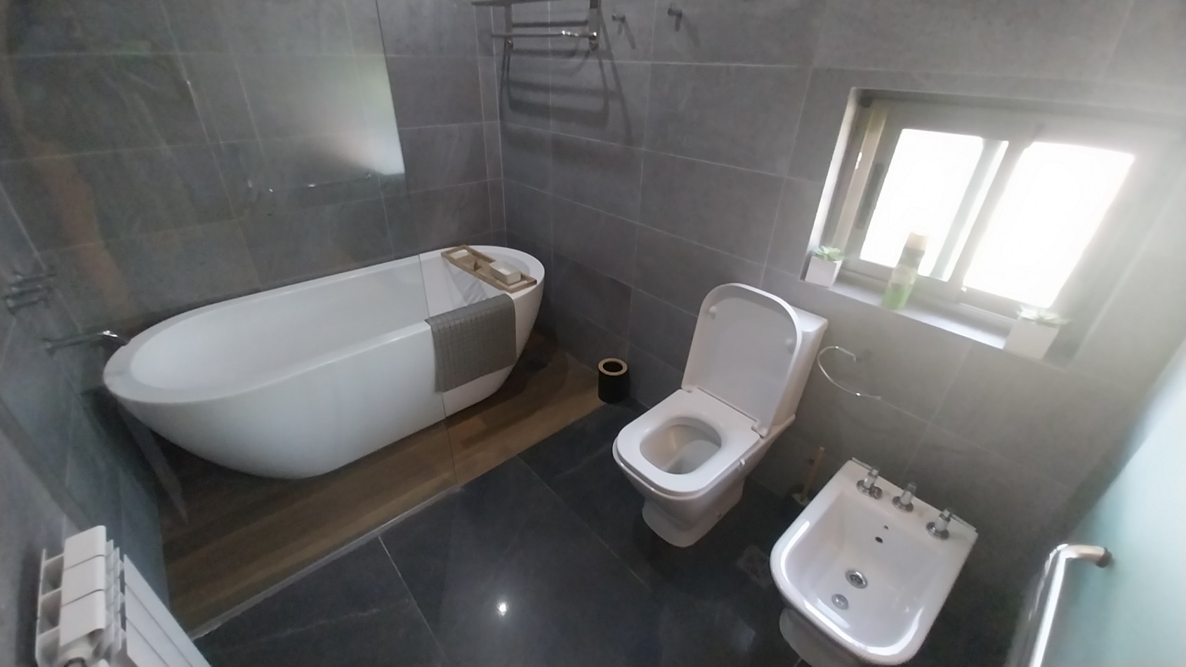 VENTA IMPORTANTE  CASA 4 DORMITORIOS EN ALDEA FISHERTON 