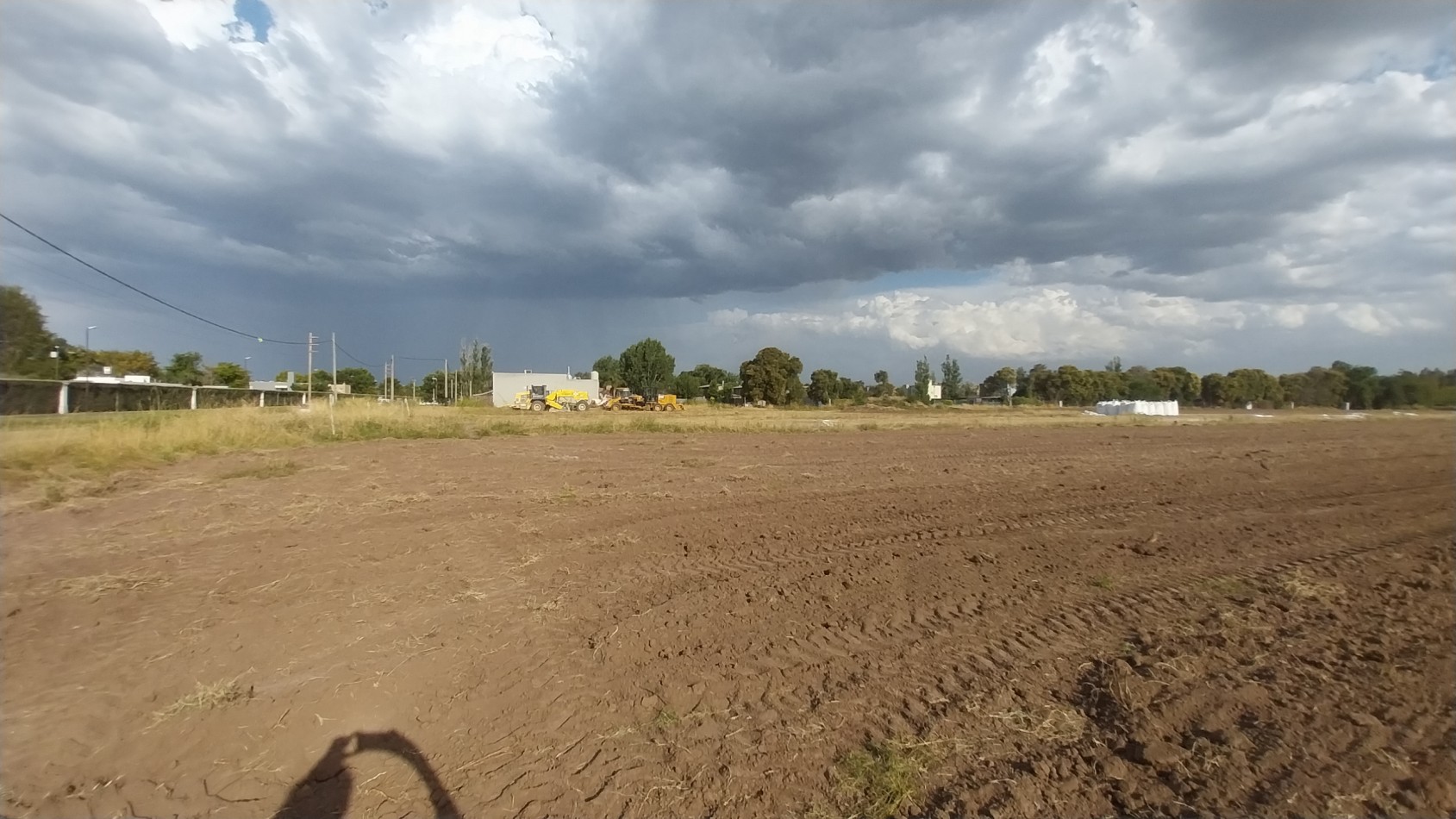 FUNES VENTA TERRENO USO COMERCIAL  Y DESARROLLO  ESQUINERO AVENIDA FUERZA AEREA Y LOS GIRASOLES 
