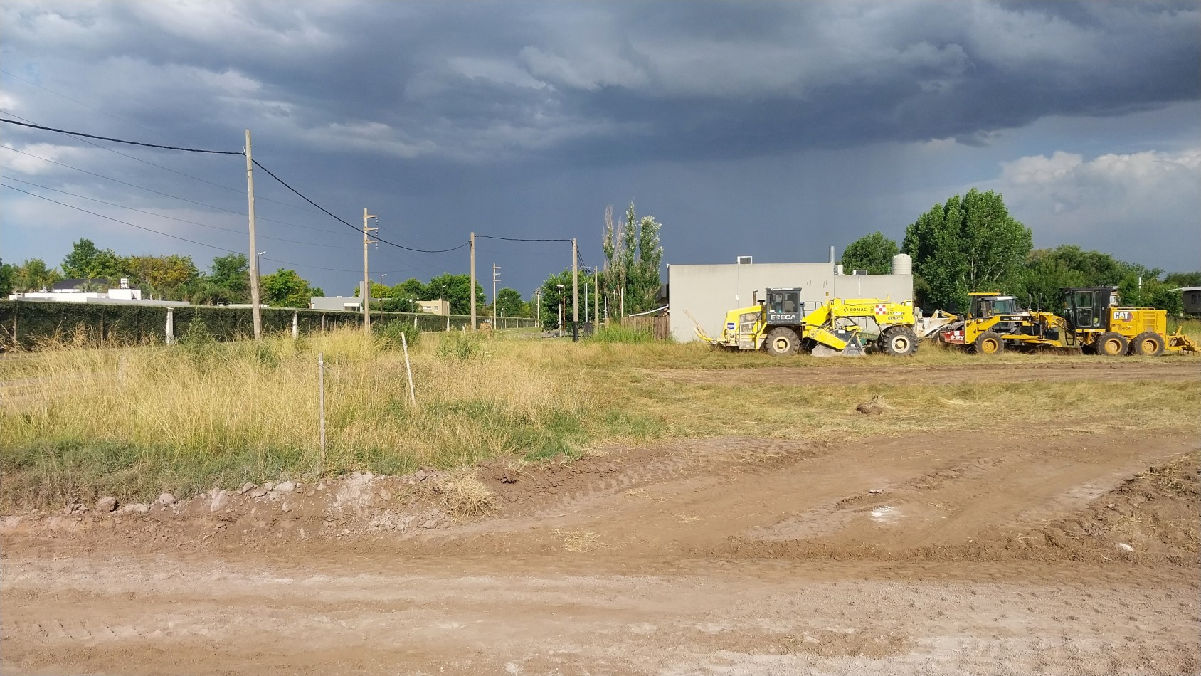 FUNES VENTA TERRENO USO COMERCIAL Y DESARROLLO  AVENIDA FUERZA AEREA Y LOS GIRASOLES