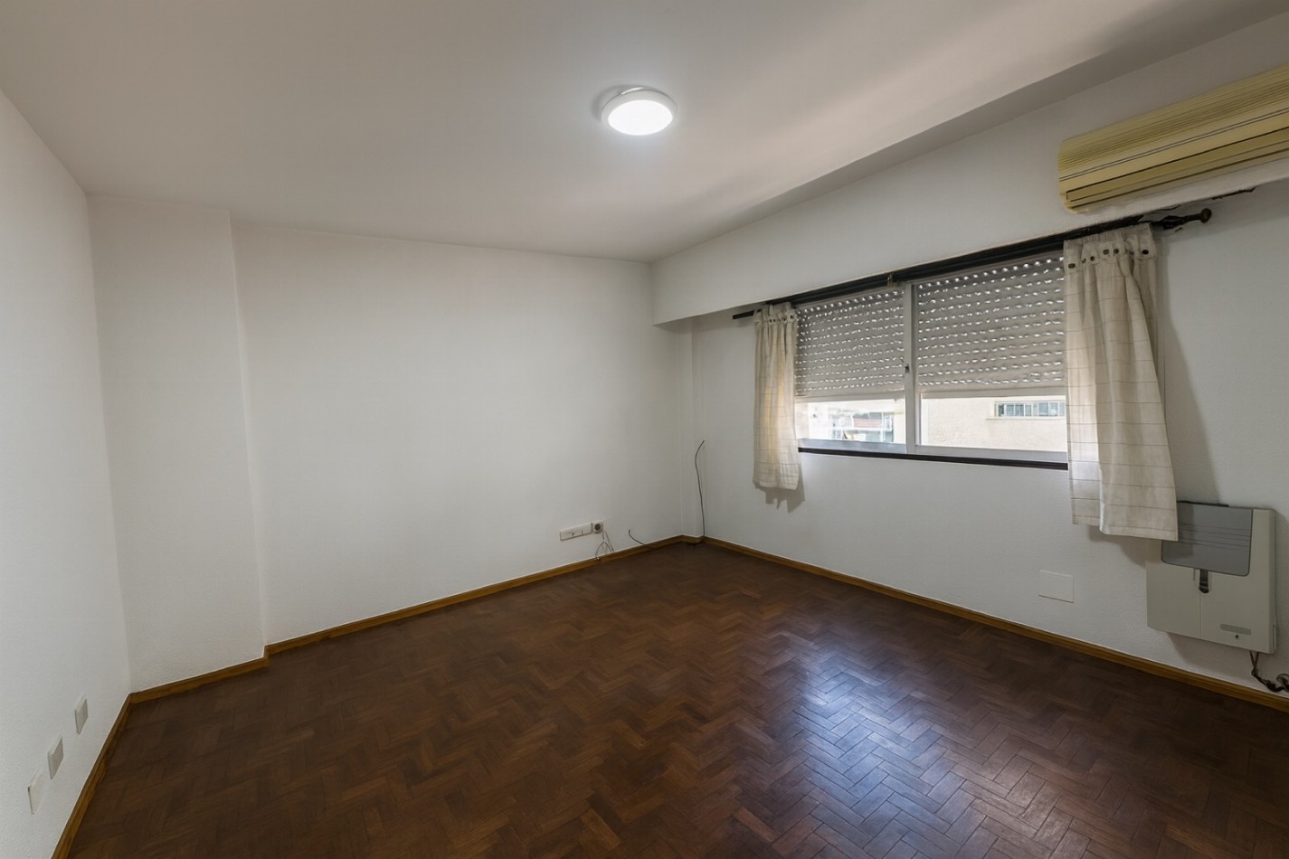 BARRIO MARTIN VENTA DEPARTAMENTO UN DORMITORIO MONTEVIDEO ENTRE BUENOS AIRES Y JUAN MANUEL DE ROSAS