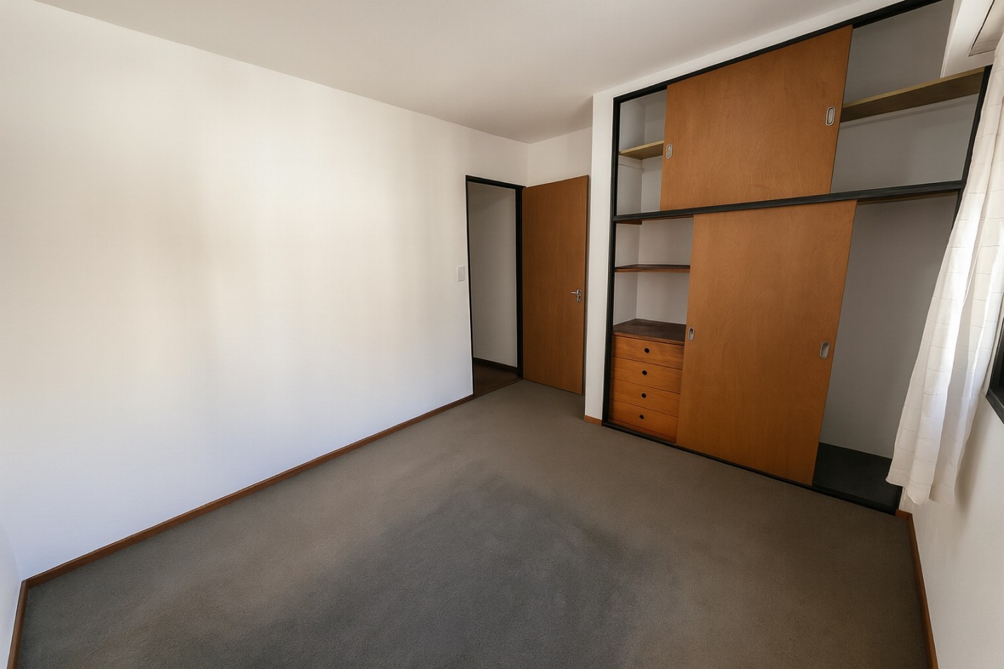 BARRIO MARTIN VENTA DEPARTAMENTO UN DORMITORIO MONTEVIDEO ENTRE BUENOS AIRES Y JUAN MANUEL DE ROSAS