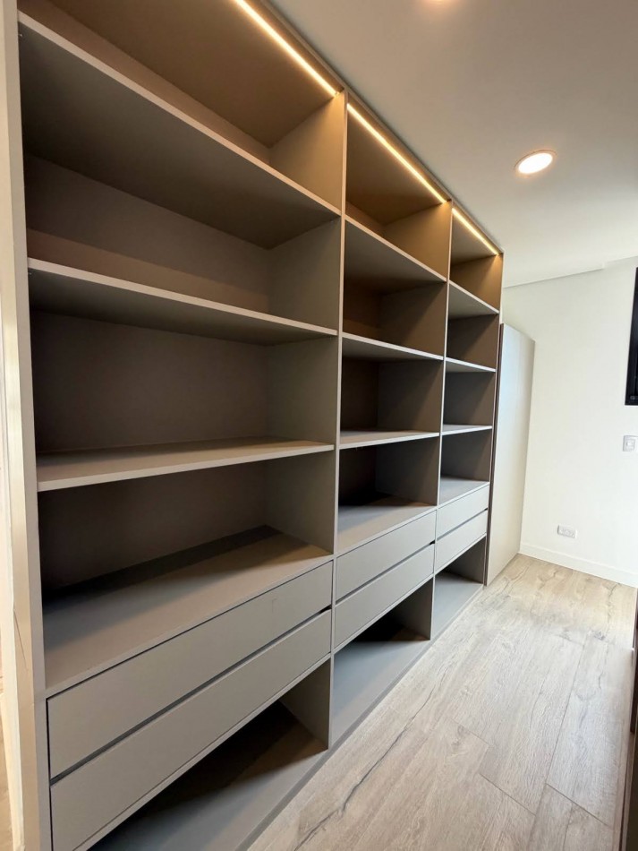 FISHERTON VENTA CASA TRES DORMITORIOS LOS PASOS DEL JOCKEY 4 BARRIO PRIVADO ENTREGA 50% SALDO 48 CUOTAS