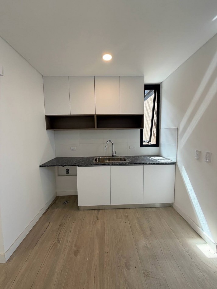 FISHERTON VENTA CASA TRES DORMITORIOS LOS PASOS DEL JOCKEY 4 BARRIO PRIVADO ENTREGA 50% SALDO 48 CUOTAS