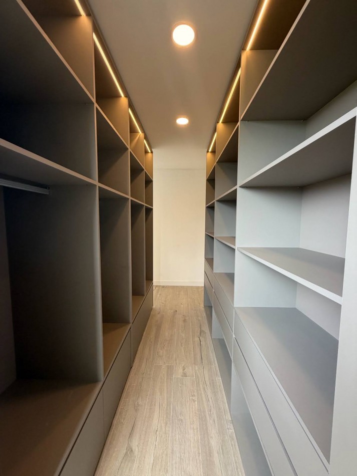 FISHERTON VENTA CASA TRES DORMITORIOS LOS PASOS DEL JOCKEY 4 BARRIO PRIVADO ENTREGA 50% SALDO 48 CUOTAS