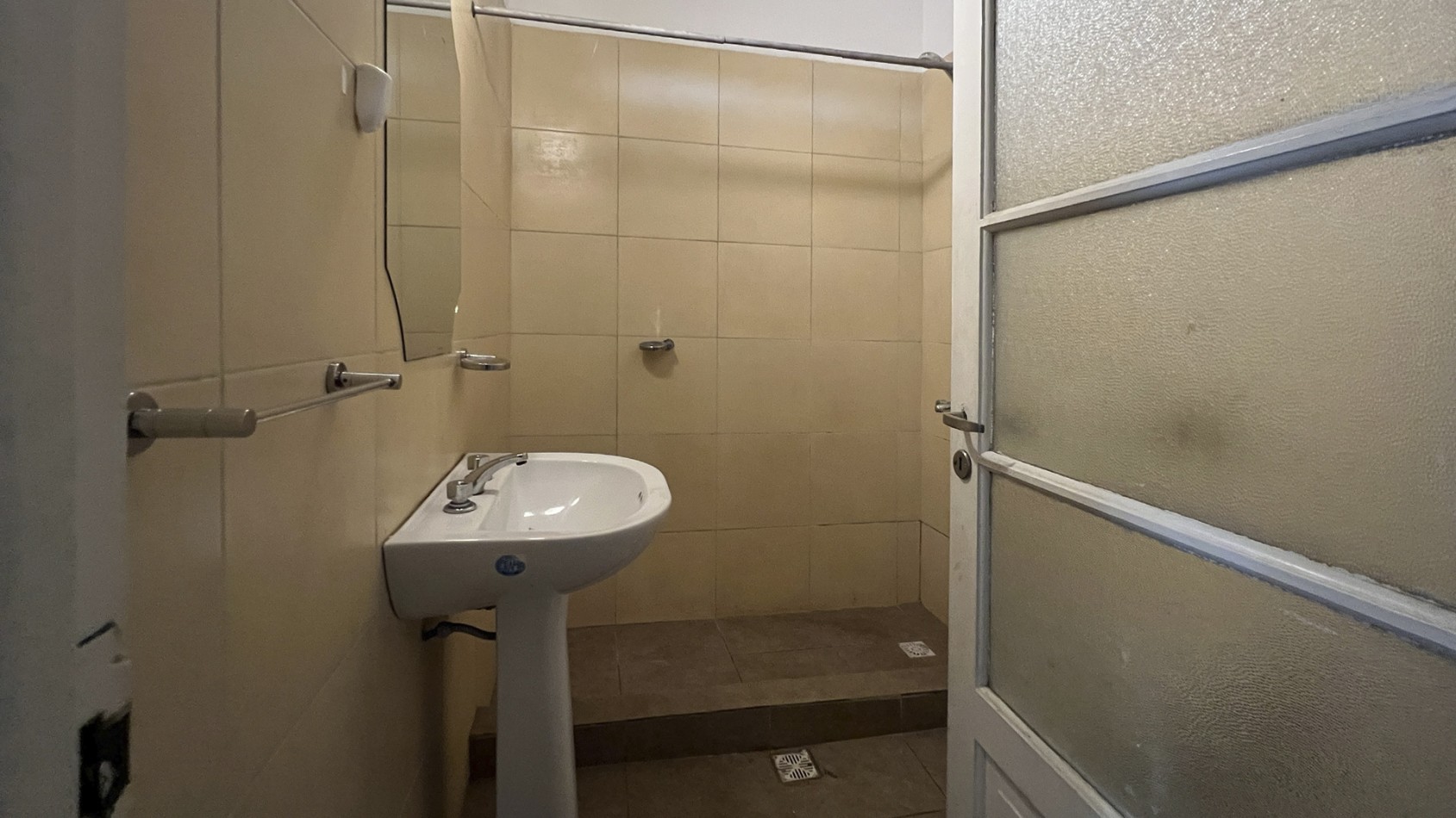 ZONA SUR  VENTA CASA DOS DORMITORIOS  GABOTO 1200