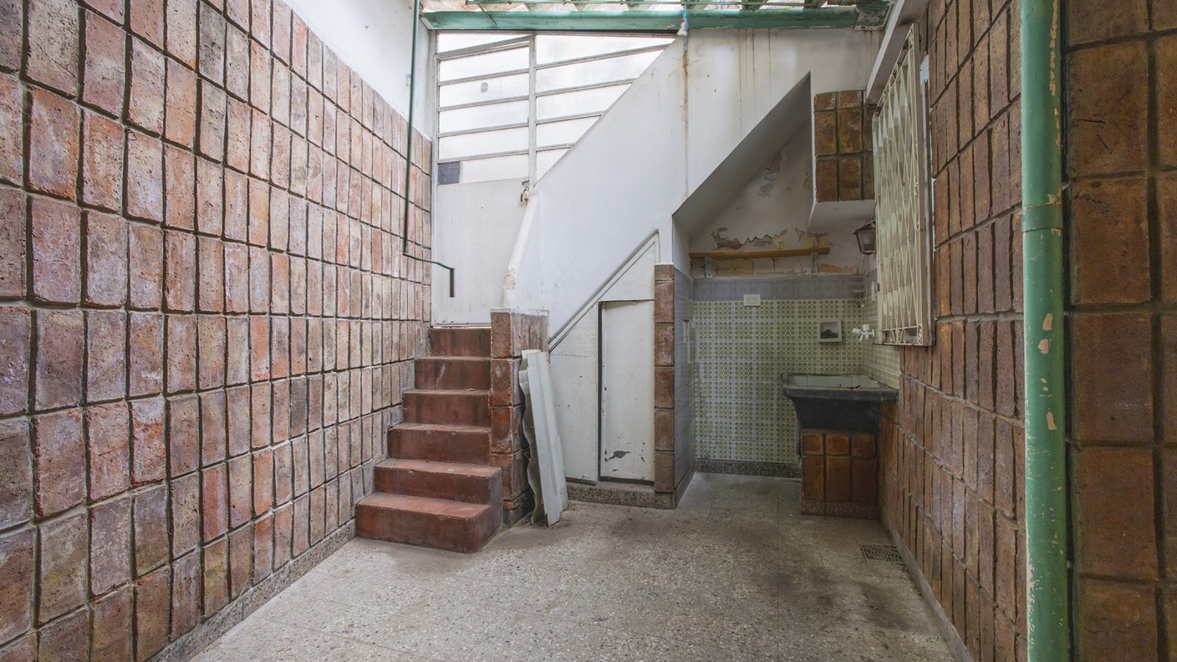 ZONA SUR  VENTA CASA DOS DORMITORIOS  GABOTO 1200