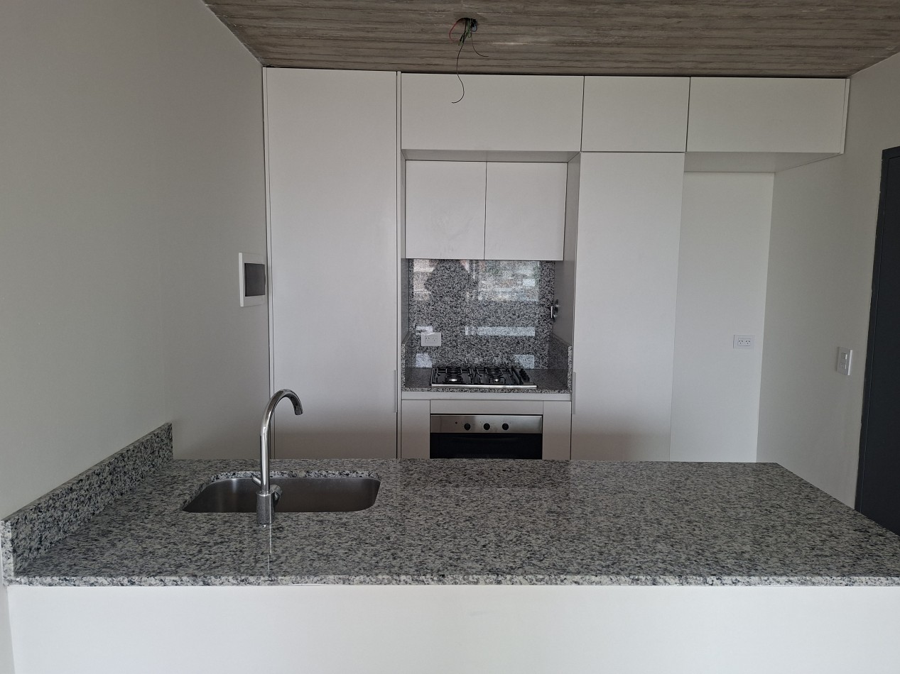  ABASTO VENTA DEPARTAMENTO DOS DORMITORIOS TERRAZA EXCLUSIVA  ITUZAINGO Y ROCA ESTRENAR