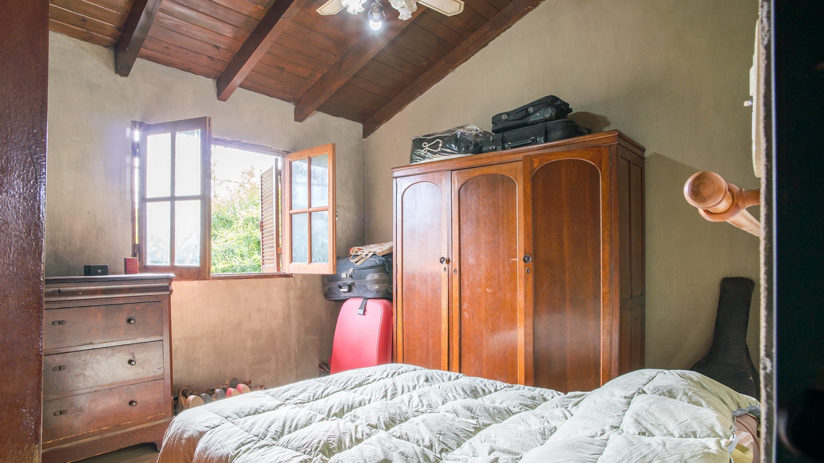 FUNES VENTA CASA TRES DORMITORIOS CIMARRON 2500