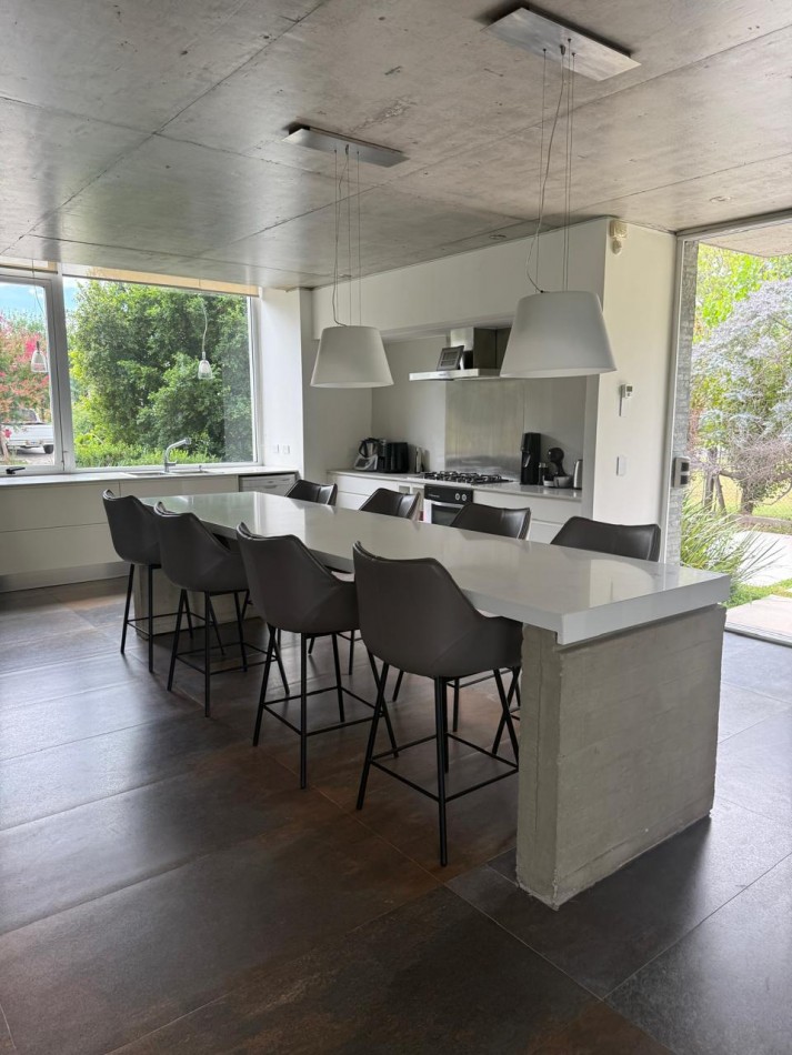 KENTUCKY CLUB DE CAMPO VENTA CASA CUATRO DORMITORIOS