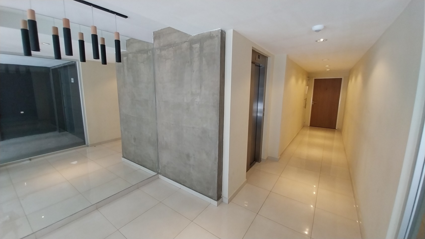 LOURDES VENTA MONOAMBIENTE CON TERRAZA EXCLUSIVA OVIDIO LAGOS Y SAN JUAN