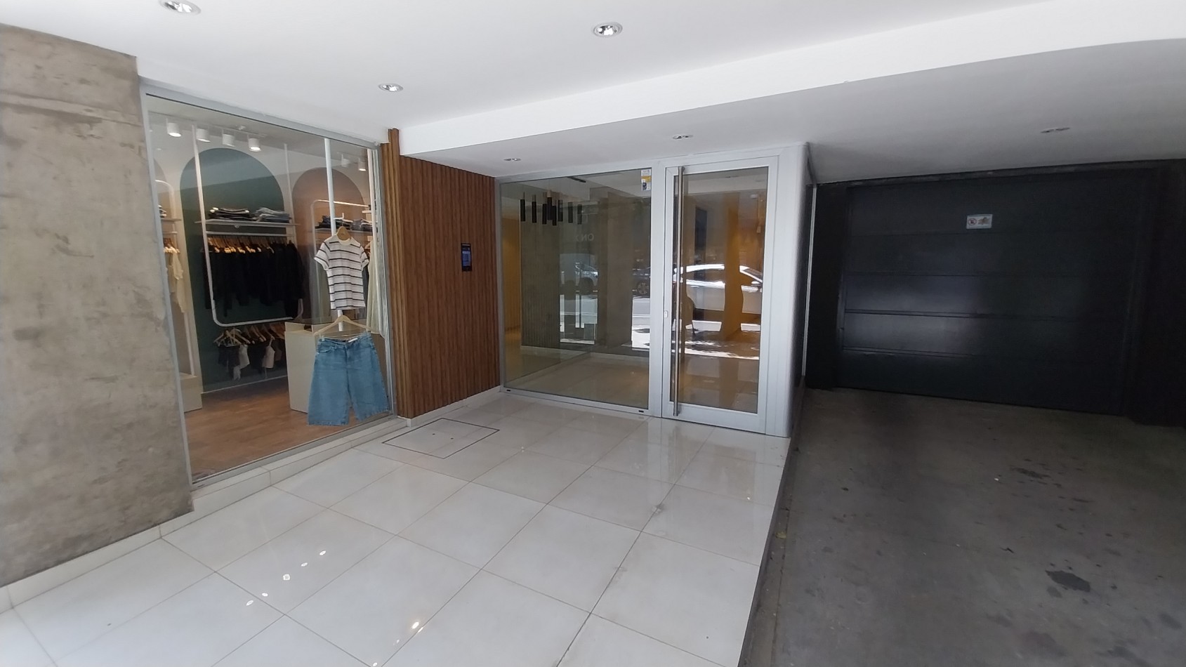 LOURDES VENTA MONOAMBIENTE CON TERRAZA EXCLUSIVA OVIDIO LAGOS Y SAN JUAN