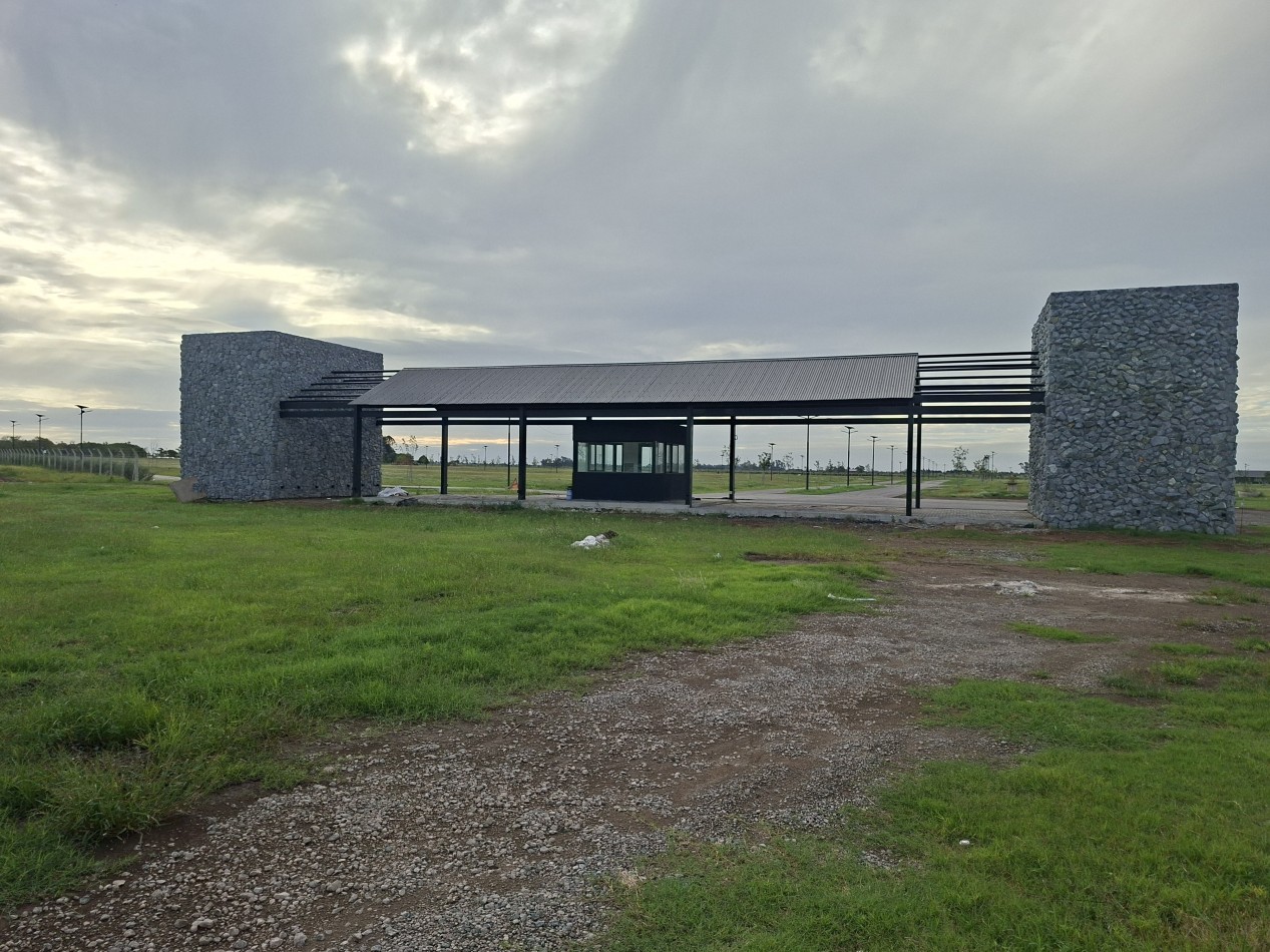 VENTA TERRENO LA FINCA 2  BARRIO PRIVADO FUNES LOTE 241 FUNES FINANCIAMOS !! ENTREGA JULIO 2026