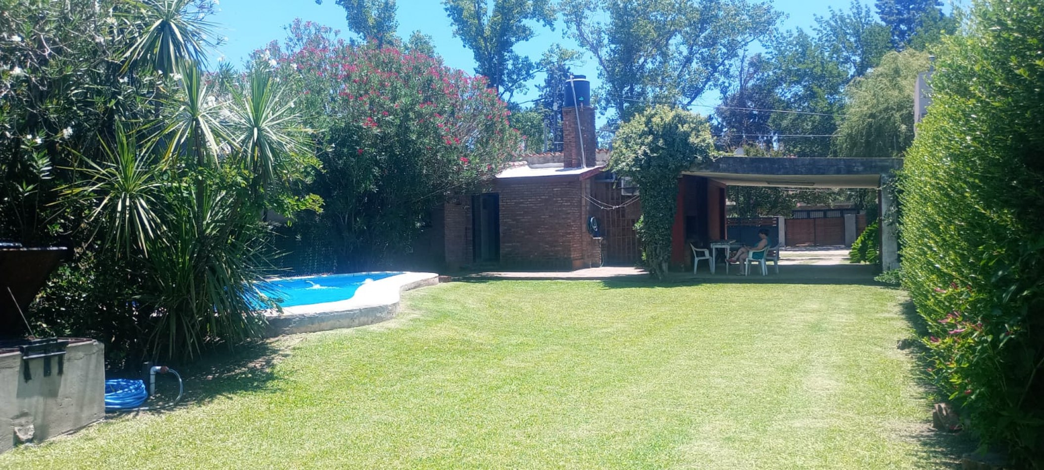 ROLDAN VENTA CASA DOS DORMITORIOS PILETA CERQUITA DE FUNES!!!