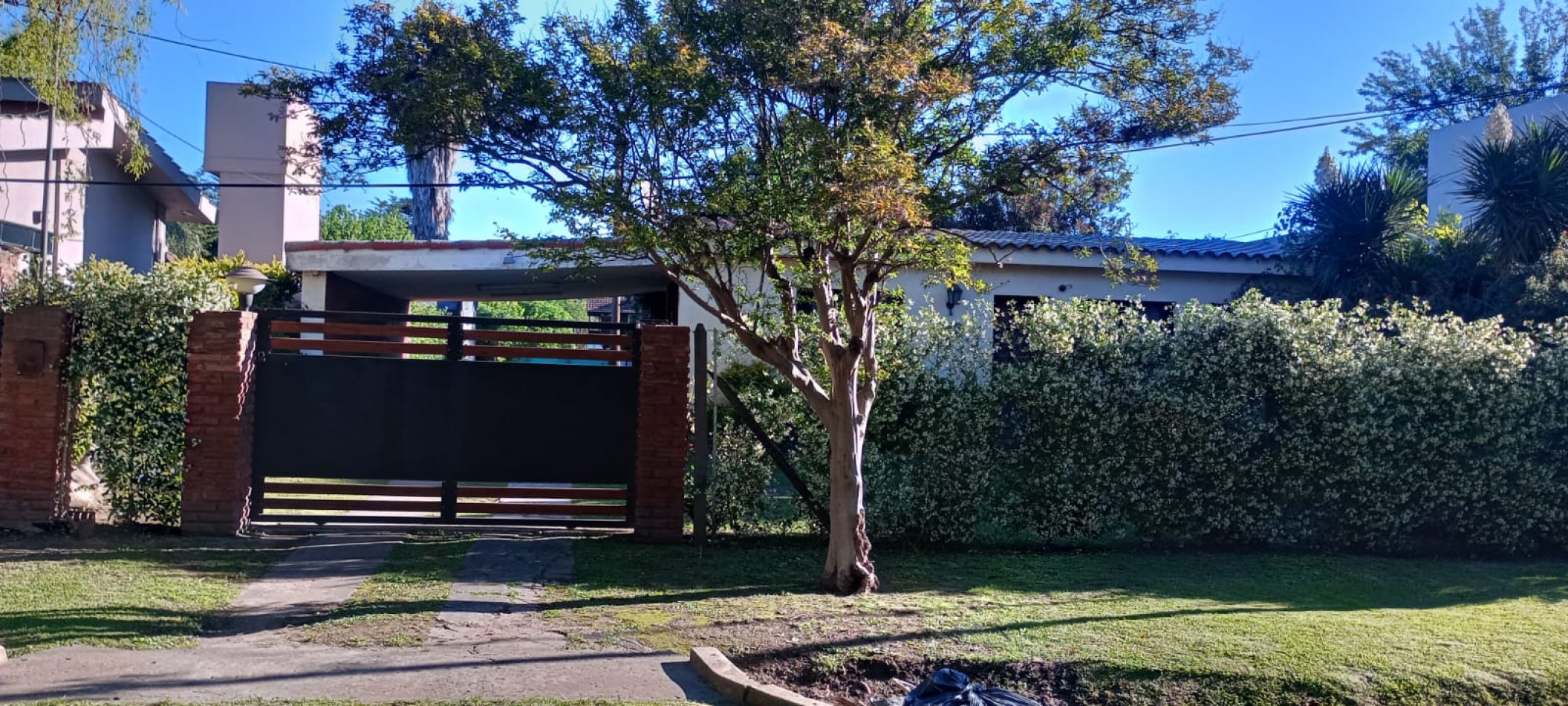 ROLDAN VENTA CASA DOS DORMITORIOS PILETA CERQUITA DE FUNES!!!