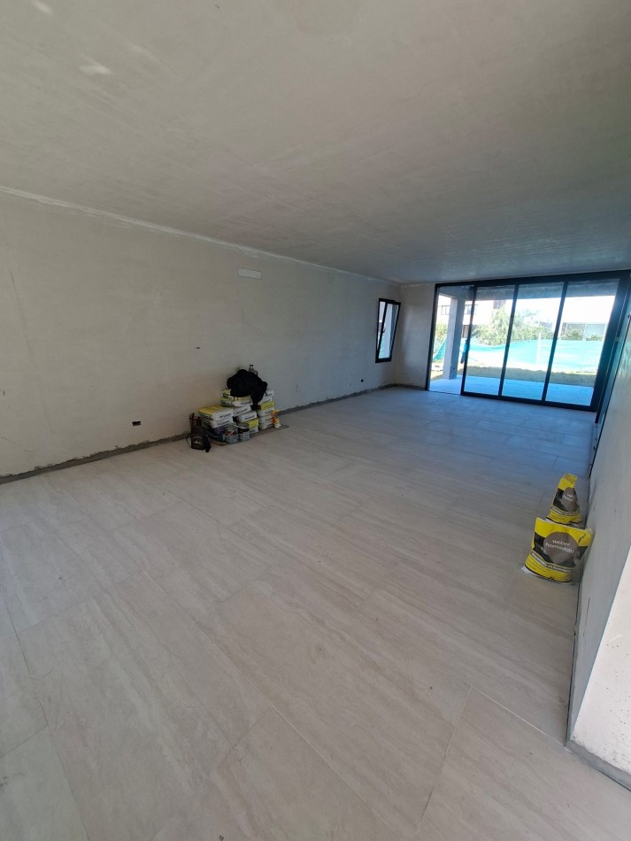 VIDA BARRIO PRIVADO VENTA CASA TRES DORMITORIOS Y ESCRITORIO A ESTRENAR ENTREGA AGOSTO 2026