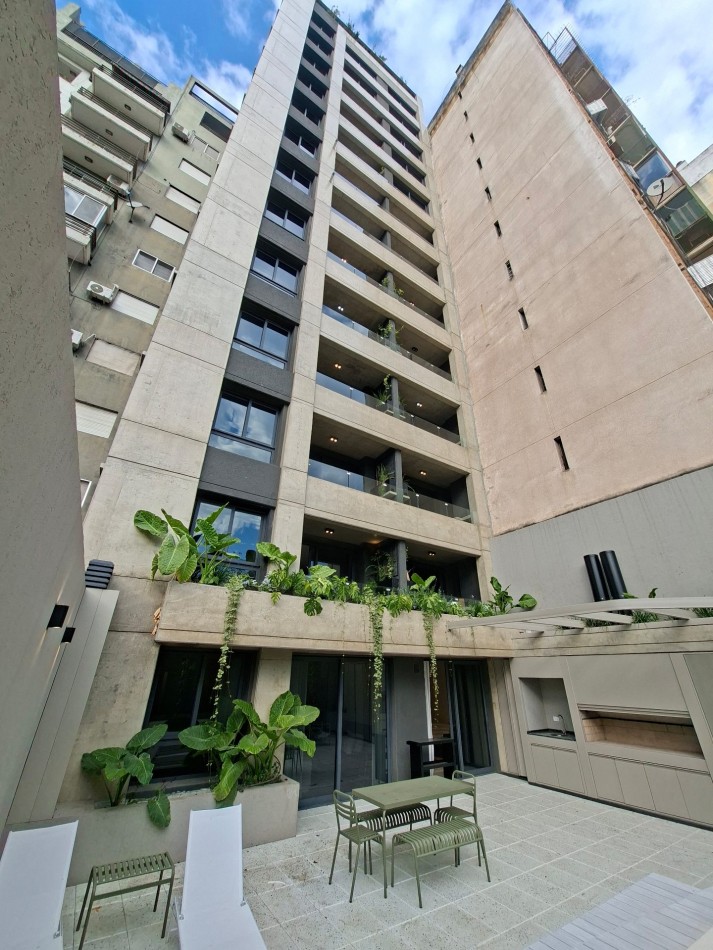 TU CASA EN ZONA CENTRO Venta Departamento Dos Dormitorios Primer Piso Con Patio, Pileta Y Parrillero De Uso Exclusivo Entre Rios y Tucuman 