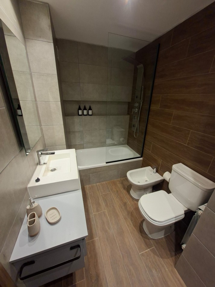 TU CASA EN ZONA CENTRO Venta Departamento Dos Dormitorios Primer Piso Con Patio, Pileta Y Parrillero De Uso Exclusivo Entre Rios y Tucuman 