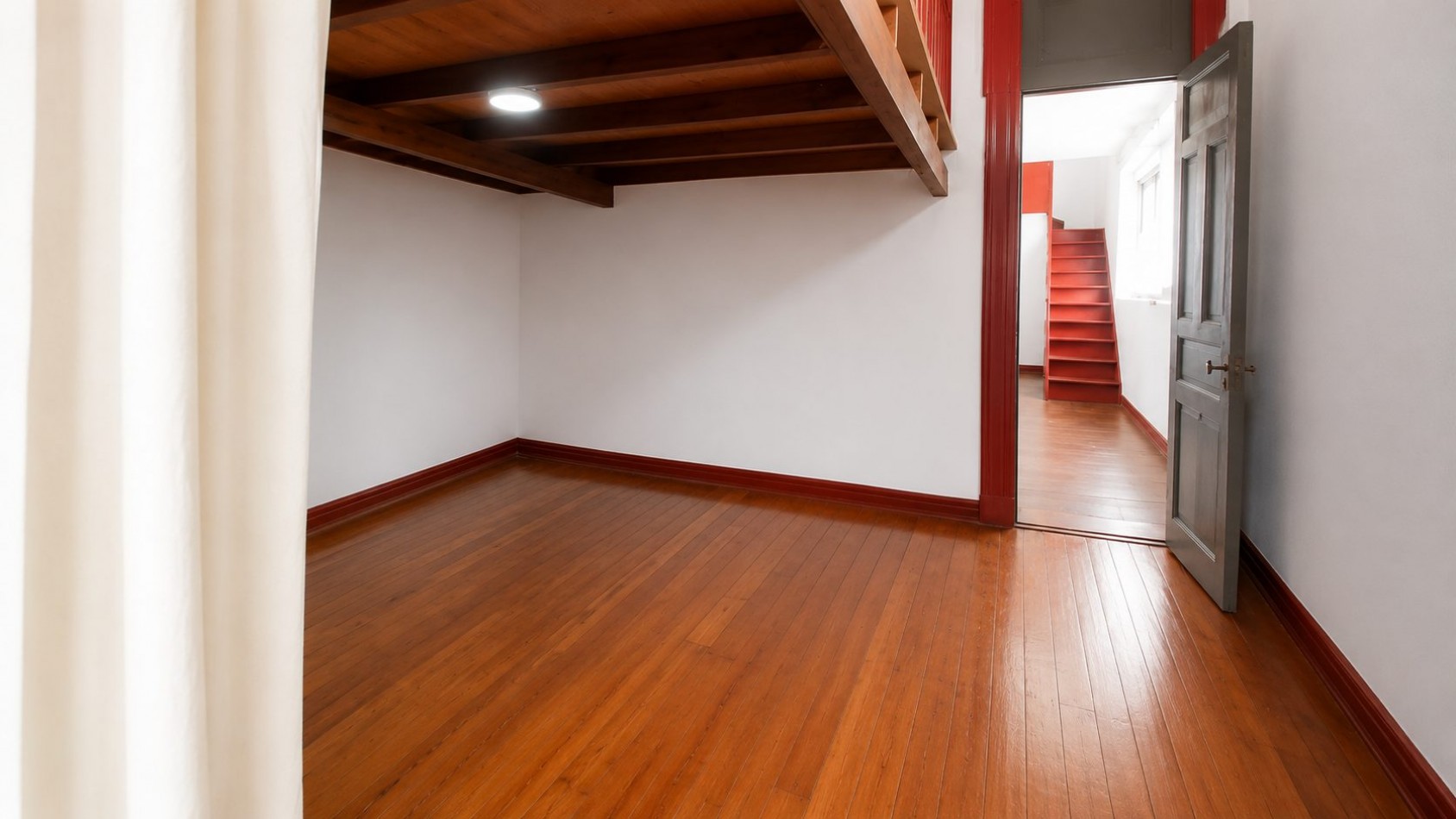 ZONA RIO VENTA CASA DE PASILLO 5  DORMITORIOS SARGENTO CABRAL  Y AVENIDA BELGRANO