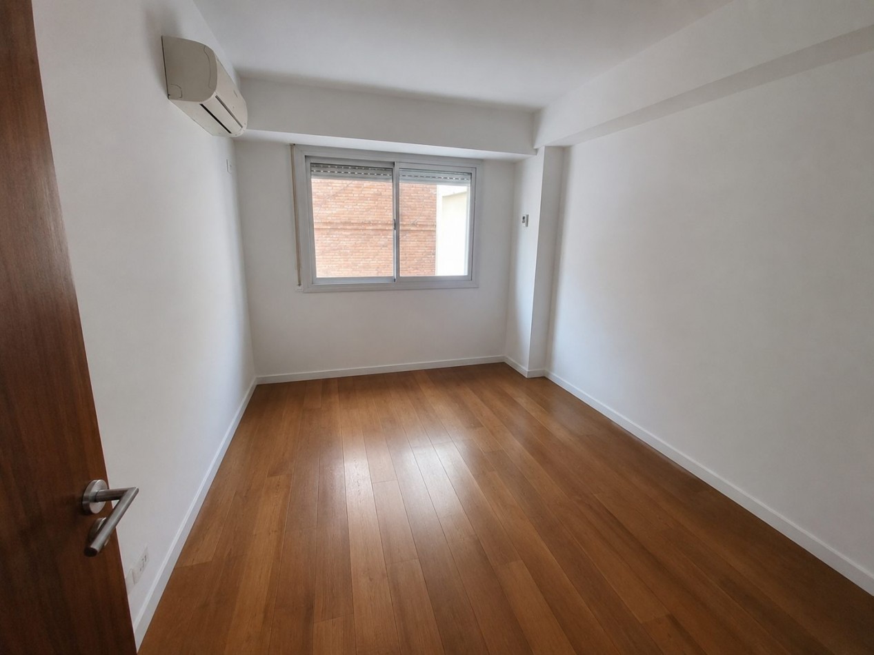 BARRIO MARTIN VENTA DEPARTAMENTO DOS DORMITORIOS/COCHERA  ALEM Y SAN JUAN IMPECABE
